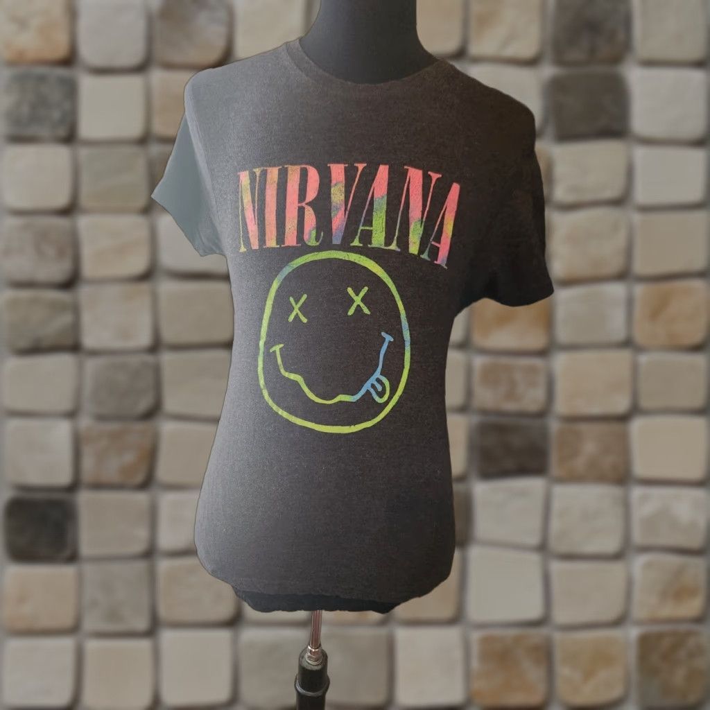 Rainbow Nirvana Band Logo Rainbow Smiley Face Short Sleeve Heather Gray T Shirt Size S Size S / US 4 / IT 40 - 1 Preview