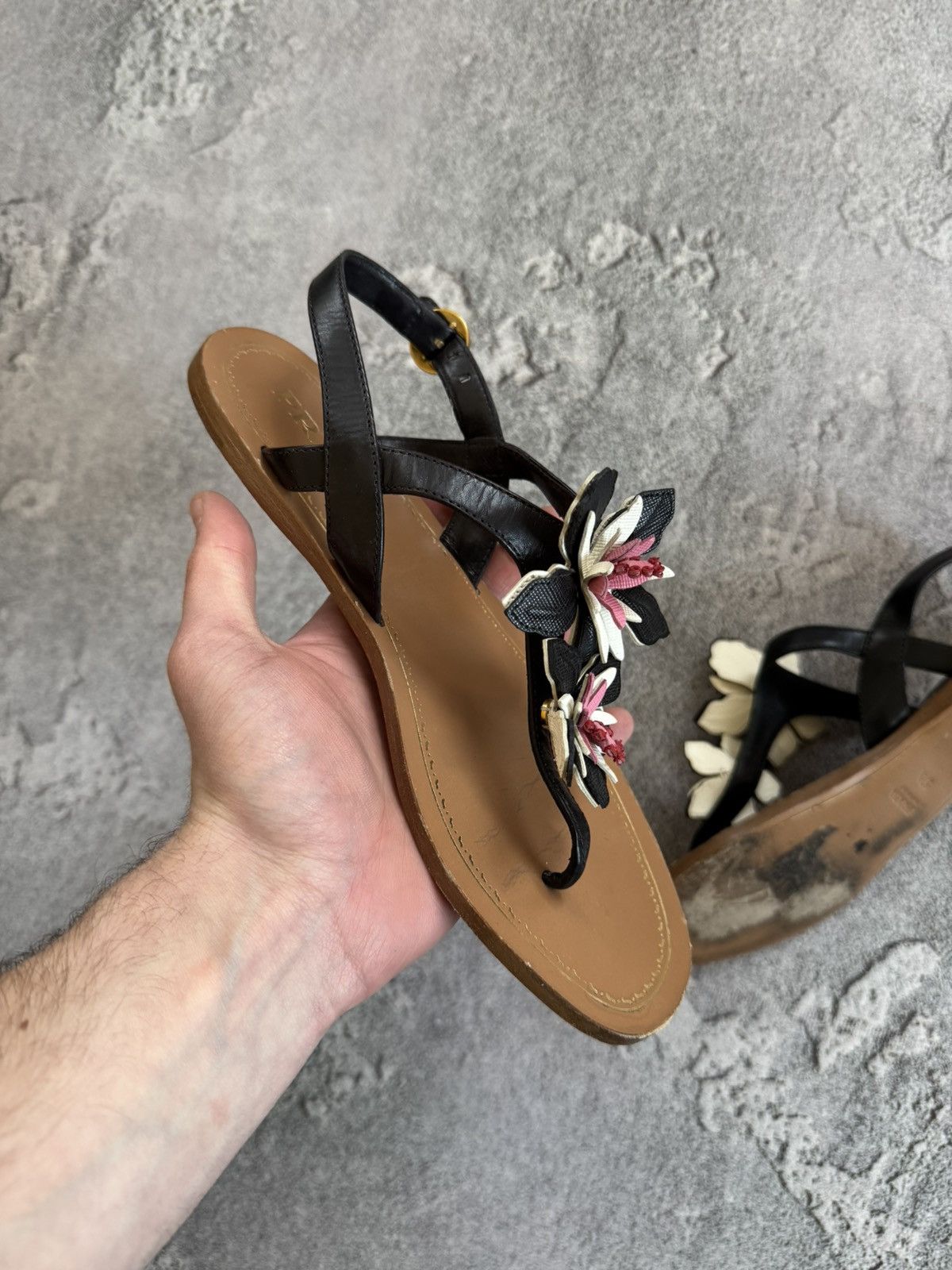 Designer × Prada Prada 37.5 sandals flip flops slippers slide leather strap Size US 7.5 / IT 37.5 - 12 Thumbnail