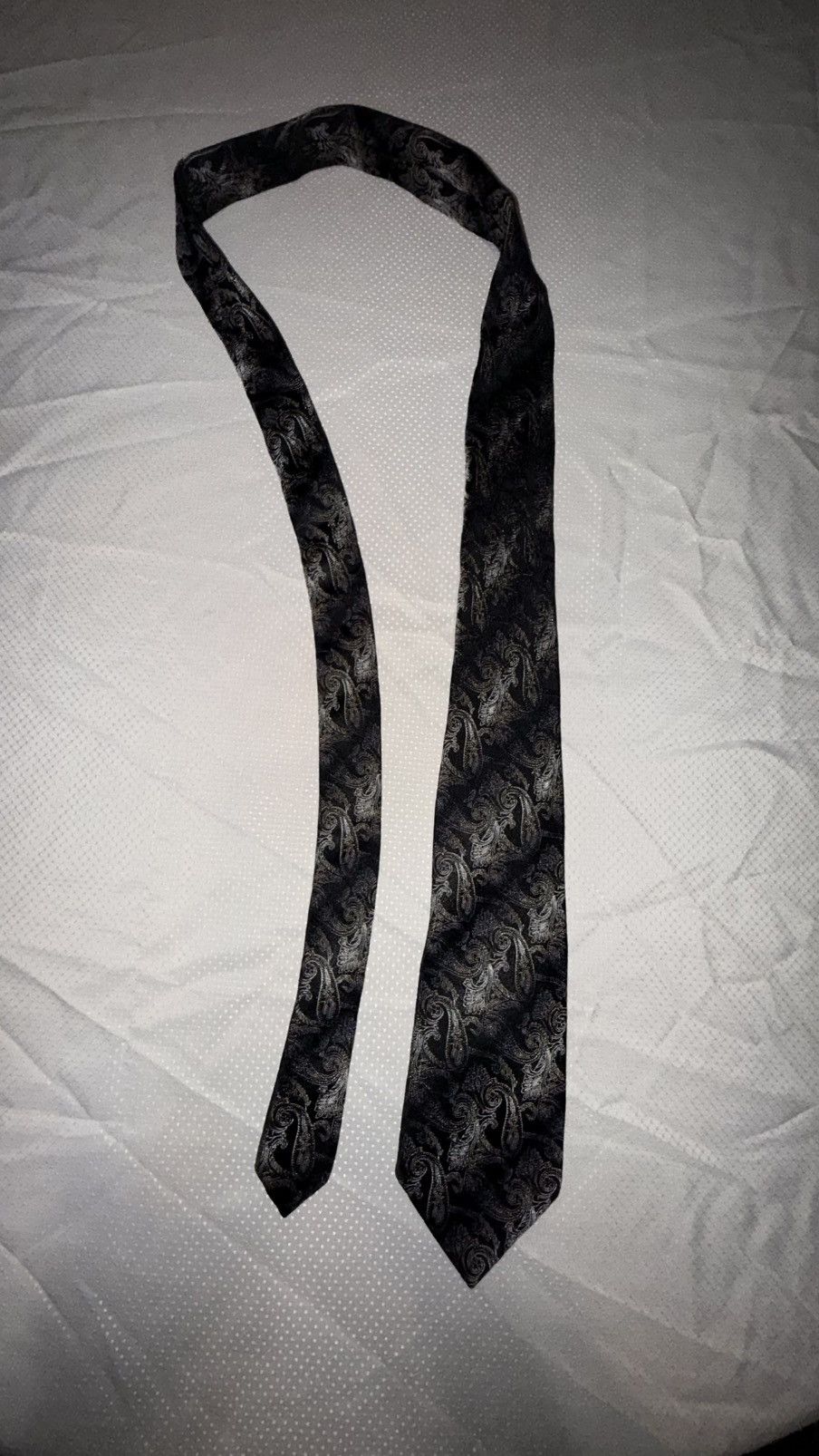 Kenneth Cole Vintage 90s/Y2K Kenneth Cole Silk Paisley Tie Black Silver Size ONE SIZE - 1 Thumbnail