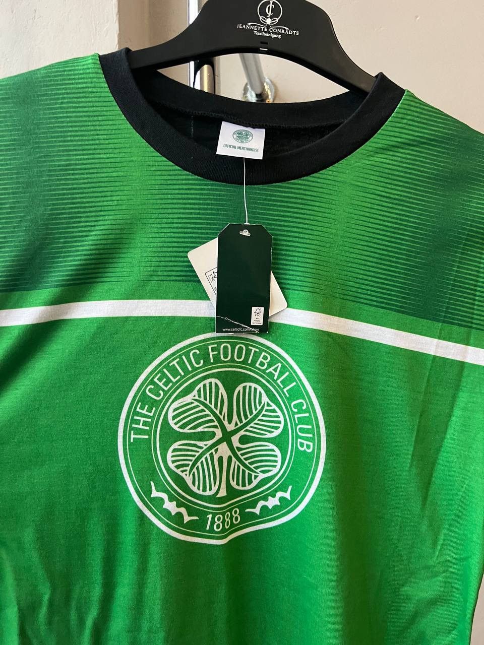 Vintage NEW! CELTIC FC OFFICIAL MERCHANDISE SOCCER LONG SLEEVE SZ S Size US S / EU 44-46 / 1 - 3 Thumbnail