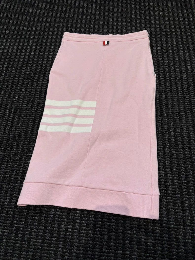 Thom Browne Thom Browne Pink sports half skirt Size 26" / US 2 / IT 38 - 2 Thumbnail