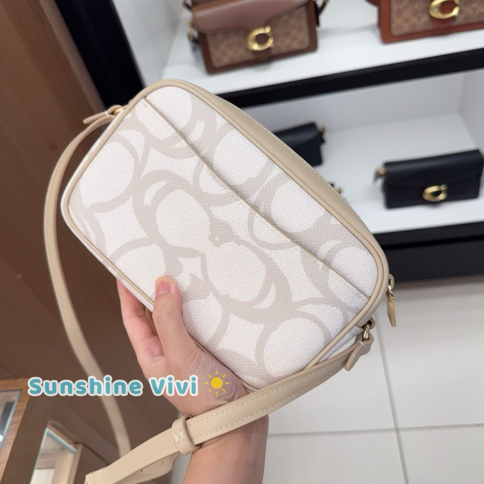 Coach NWT COACH Mini Jamie Camera Bag Canvas CBL94 Gold/Ivory Size ONE SIZE - 4 Thumbnail