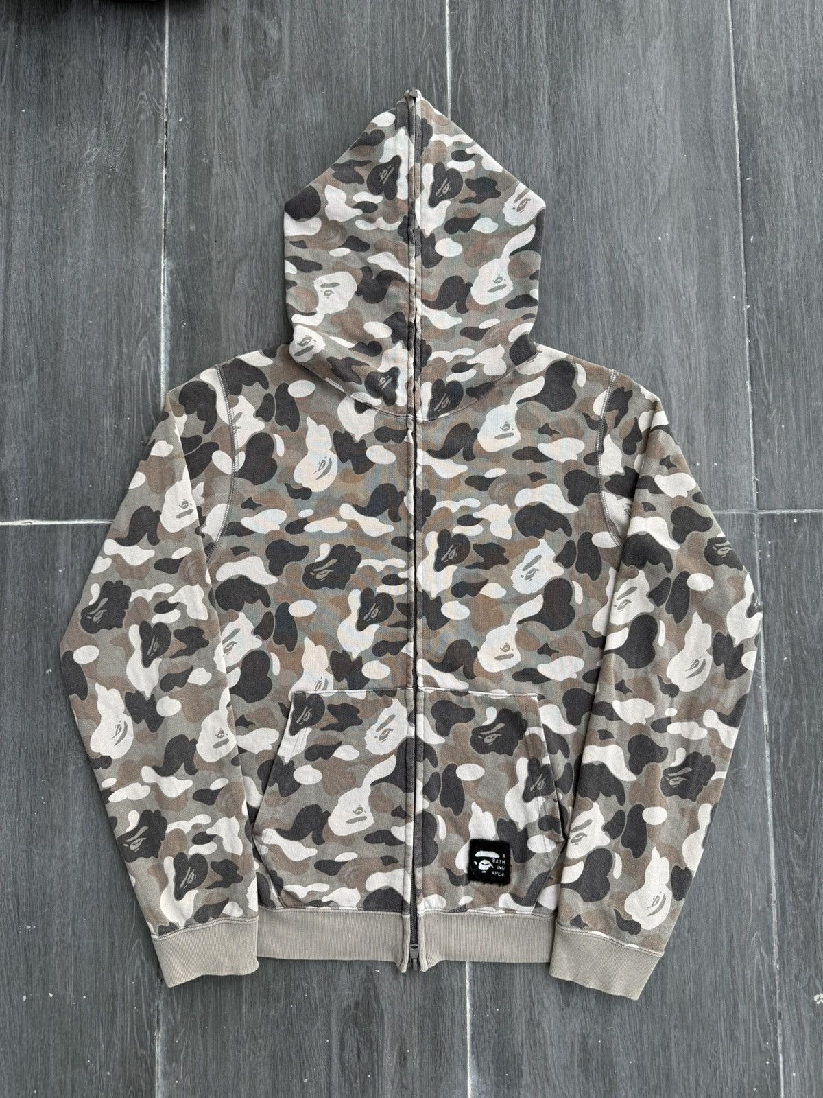 Bape Vintage A Bathing Ape "BAPE" 1st Camo Fullzip Hoodie Nigo Size US S / EU 44-46 / 1 - 3 Thumbnail