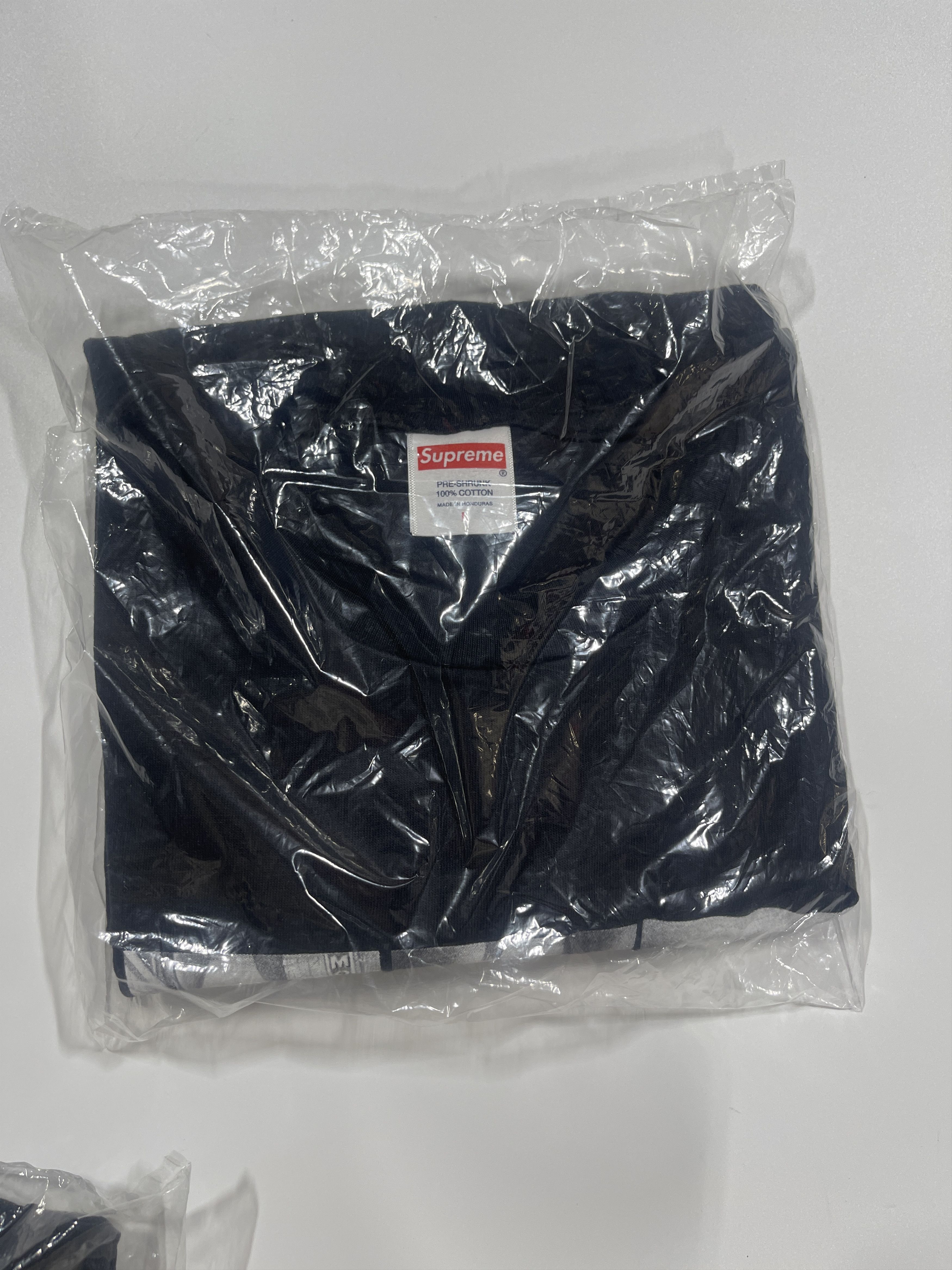 Supreme Supreme Mister Cartoon Pow Tee Black Size L Size US L / EU 52-54 / 3 - 2 Thumbnail