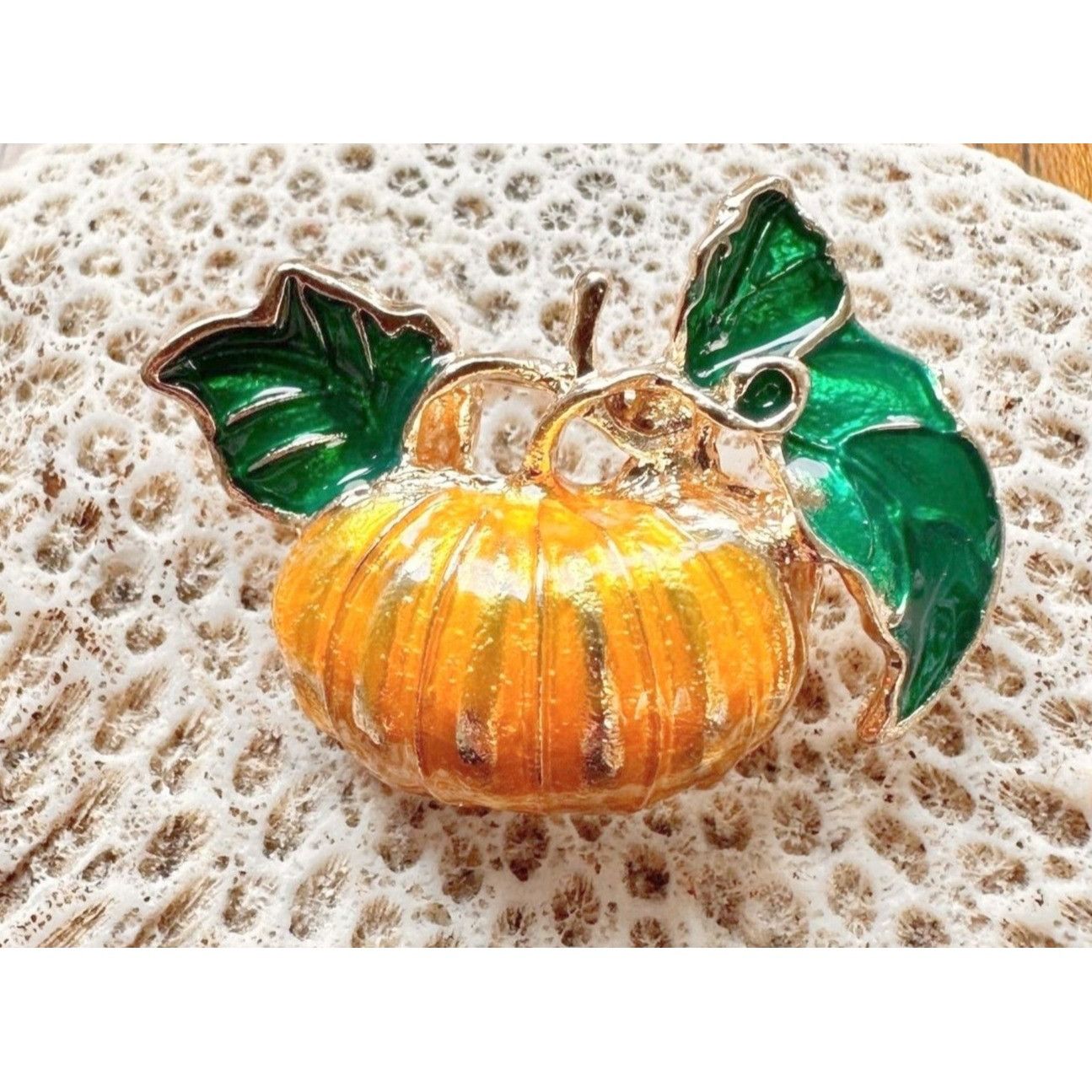 Handmade Pumpkin Brooch Pin New Fall Leaves Thanksgiving Bountiful Ha Size ONE SIZE - 3 Thumbnail