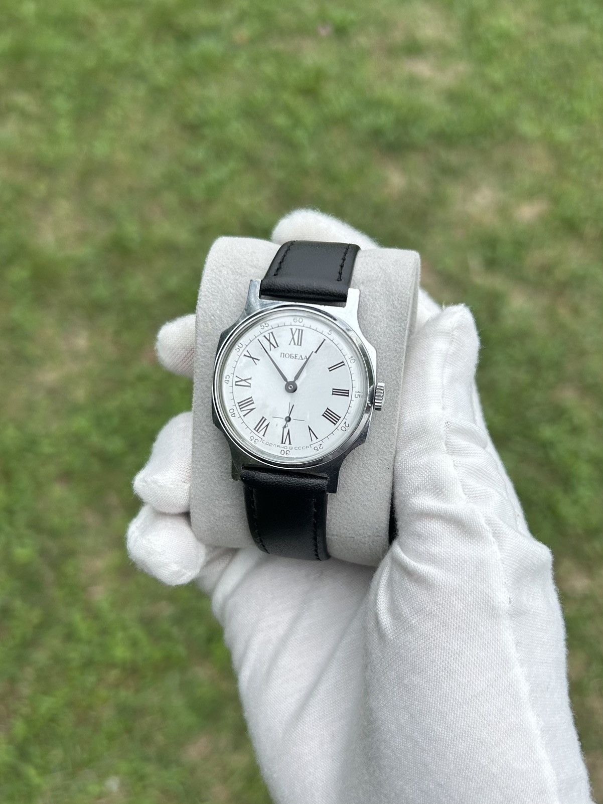 Vintage Vintage Watch Pobeda Soviet USSR Mechanical Wristwatch 1980s Size ONE SIZE - 3 Thumbnail