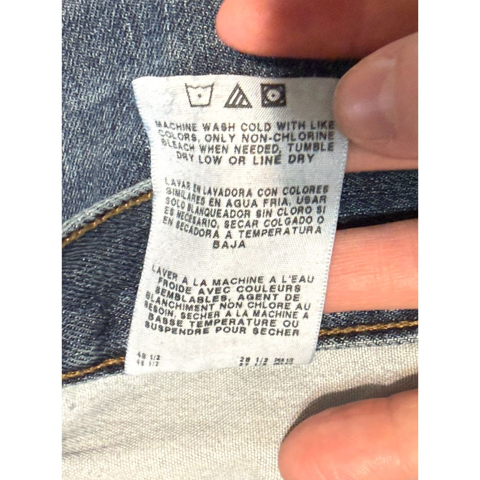Lee Lee Jeans, Men’s Size 46x28, Blue Denim, Straight Leg, 5-Pocket Design, Medium Wash, Regular Fit, Zip Closure, Cotton, Pocketed, Inseam 28" Size US 30 / EU 46 - 7 Thumbnail
