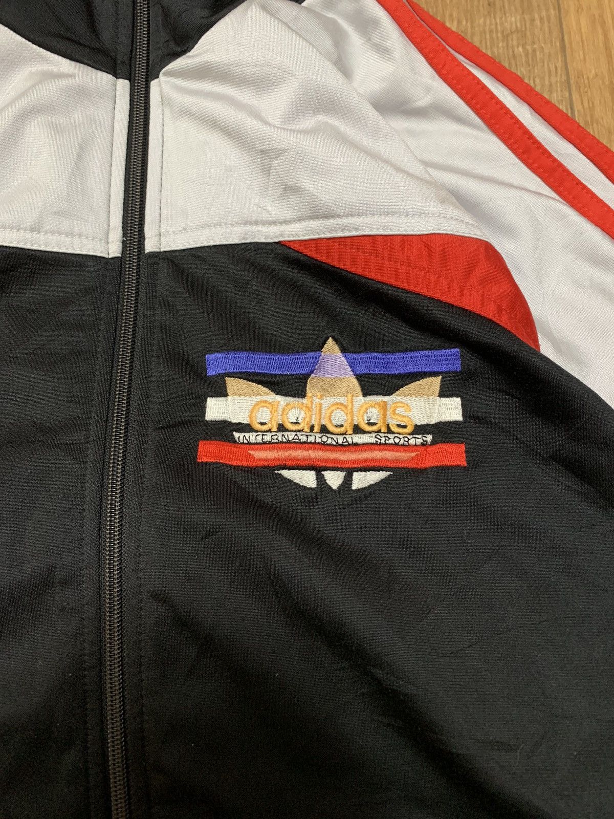 Adidas Rare Adidas International Sports Vintage Windbreaker Size US L / EU 52-54 / 3 - 6 Thumbnail