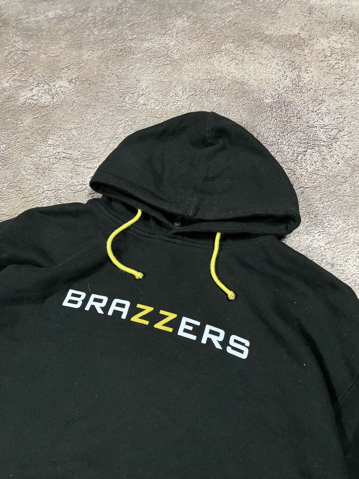 Vintage Vintage 90s Brazzers Graphic Hoodie Streetwear Black Slim M Size US M / EU 48-50 / 2 - 3 Thumbnail