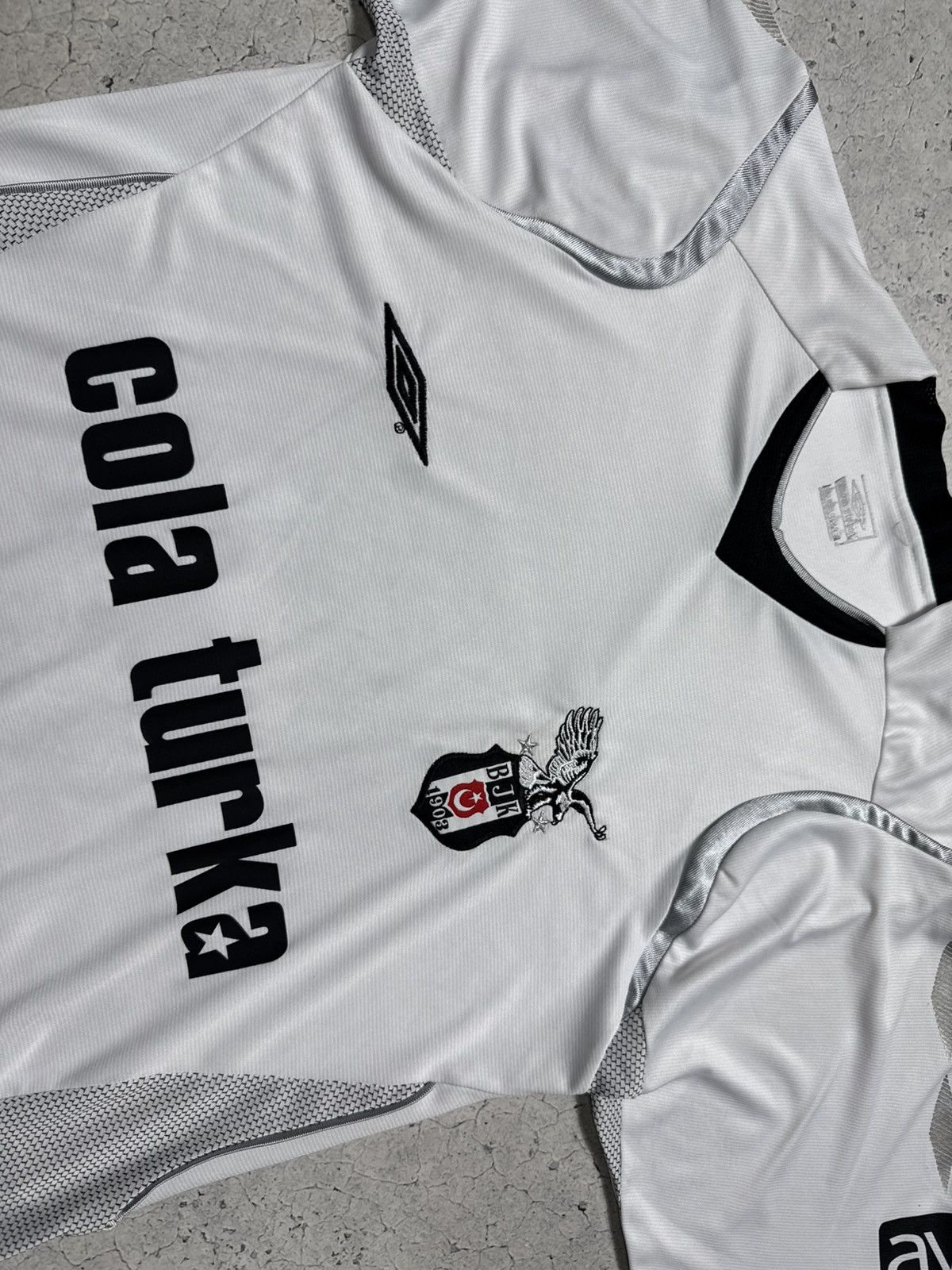 Umbro Umbro FC Besiktas 2008/2009 Vintage Soccer Jersey Size US L / EU 52-54 / 3 - 7 Thumbnail