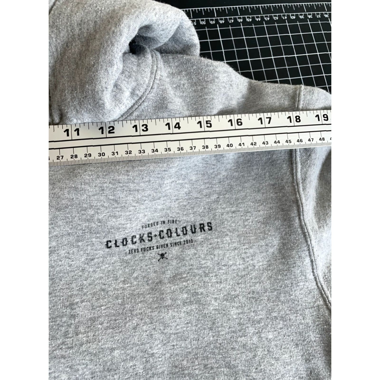 Vintage Clocks + Colours Hoodie Adult Medium Heather Gray Clocks + Colours Zero F's Given Graphic Print Pullover Crew Neck Drawstring Midweight Regular Men Size US M / EU 48-50 / 2 - 7 Thumbnail