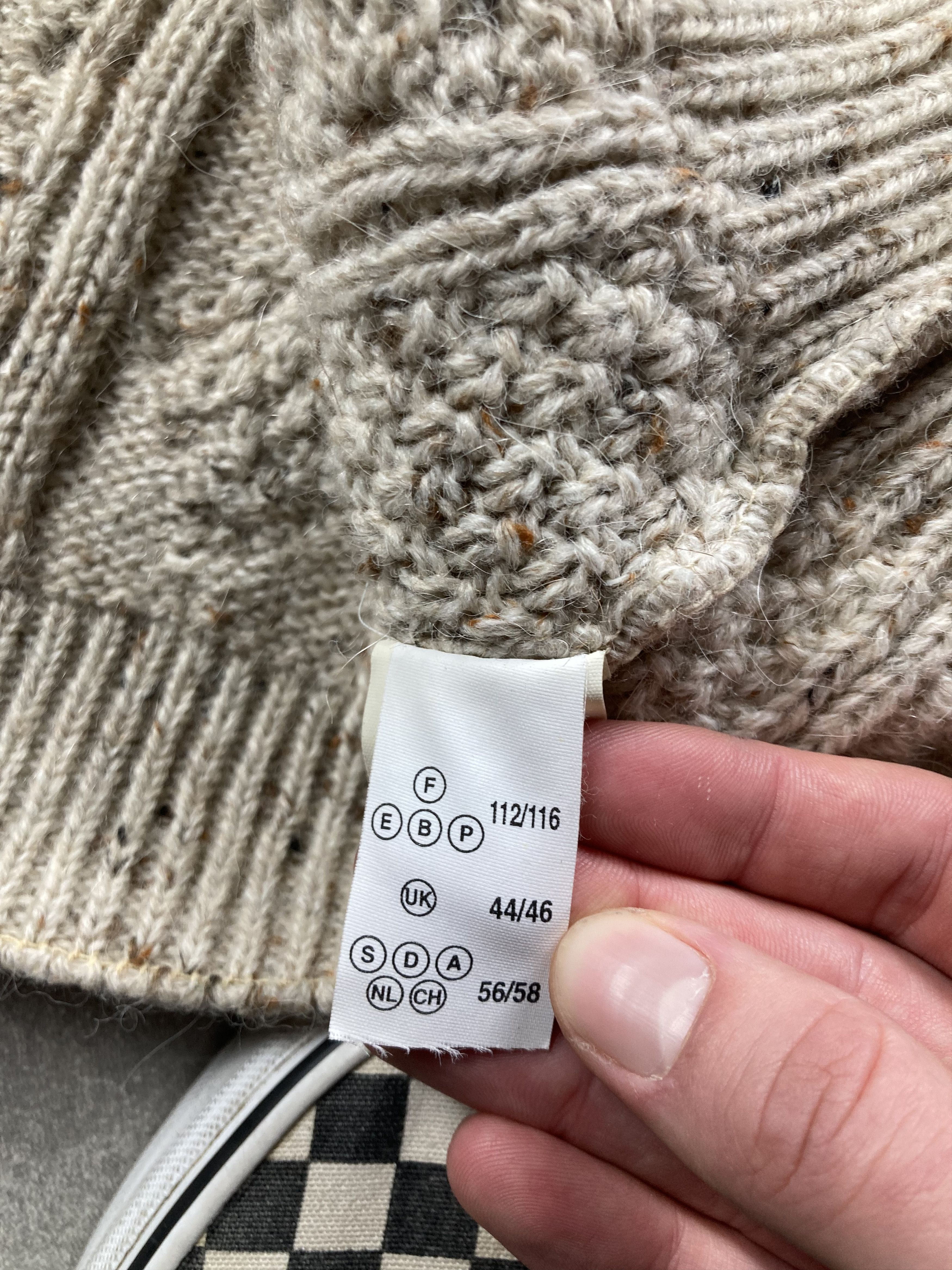 Vintage Vintage Irish Wool hand knitted beige aran sweater italy Size US L / EU 52-54 / 3 - 8 Thumbnail