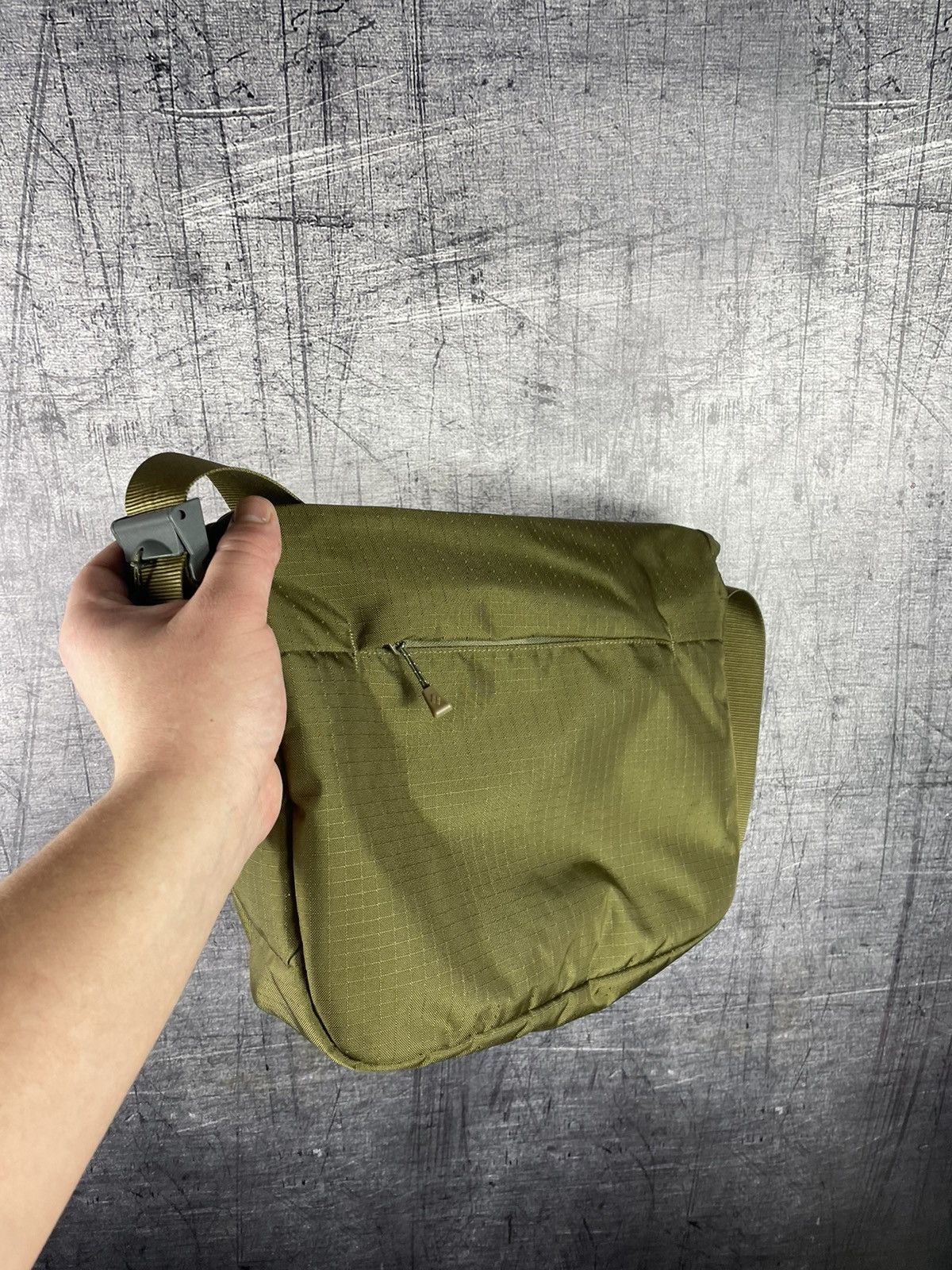 Montbell MONTBELL BERNINA FLAP SHOULDER BAG Size ONE SIZE - 8 Thumbnail