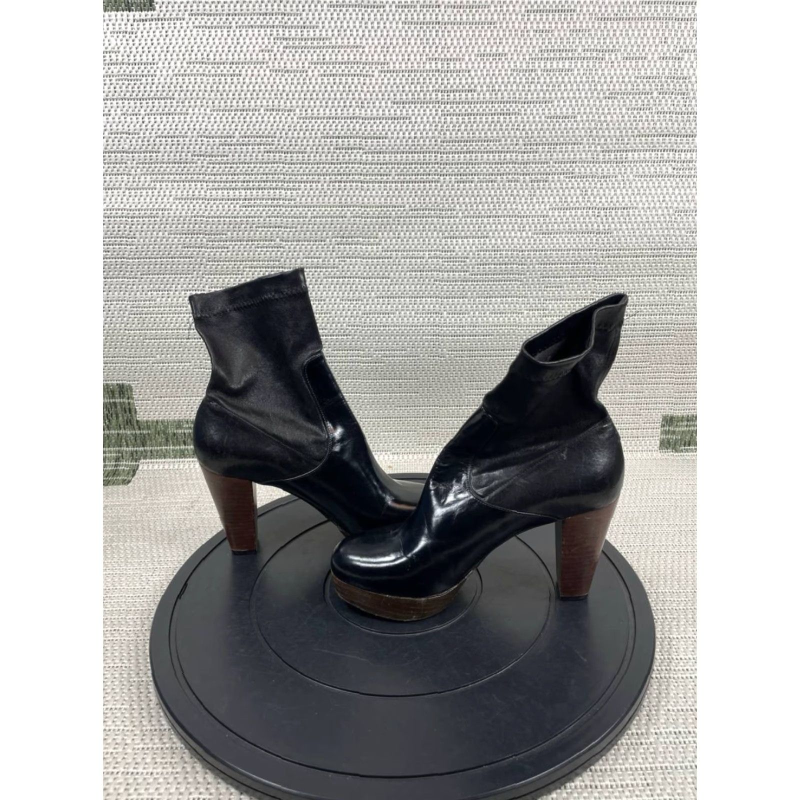 Vintage Robert Clergerie Boots Womens Lala Black Leather Ankle Bootie Size 6.5 B Rubber Heel Block Casual Size US 6.5 / IT 36.5 - 4 Thumbnail