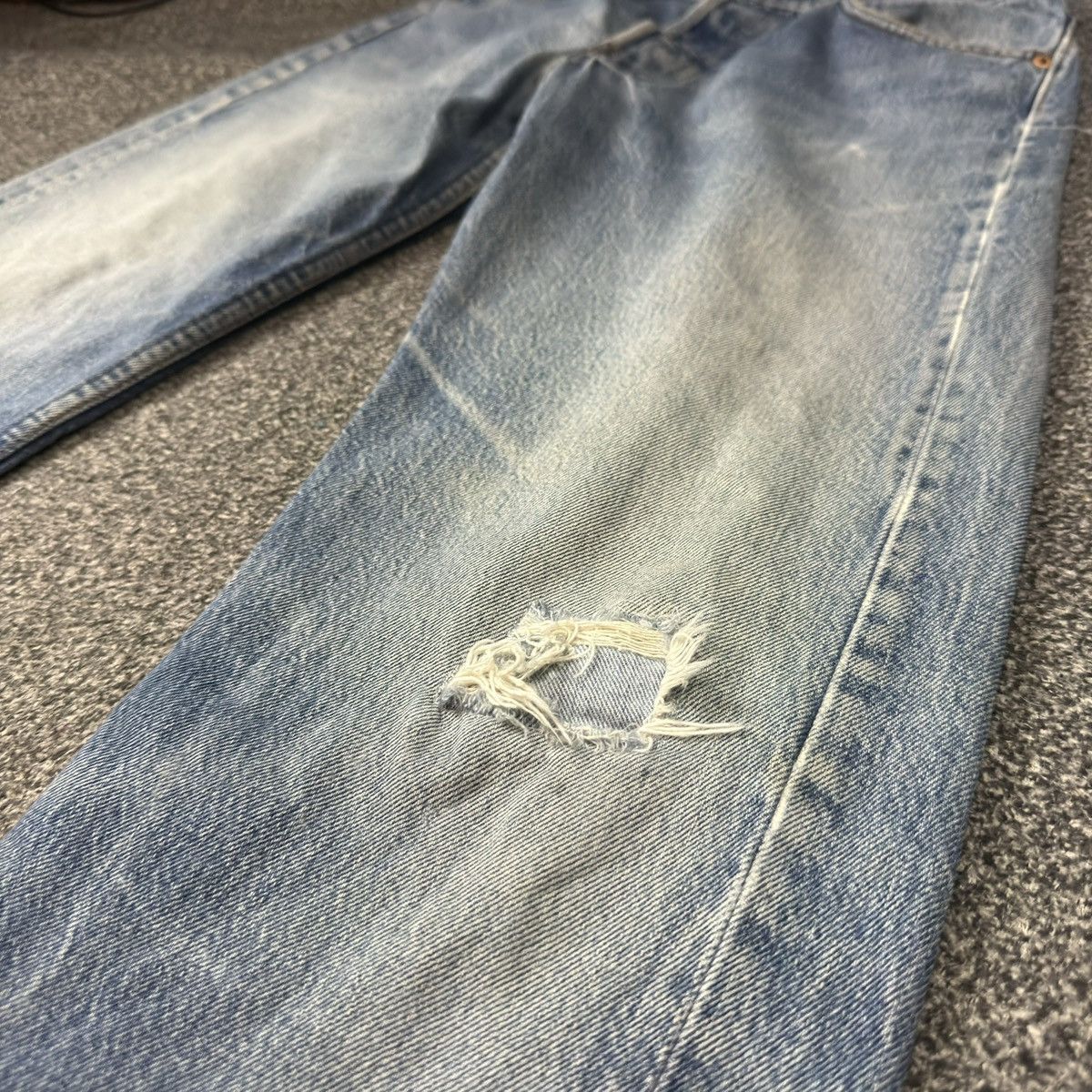 Levi's Vintage Clothing Vintage Levis 501 Acid Washed Faded Aging Denim Made in Usa Size US 33 - 6 Thumbnail