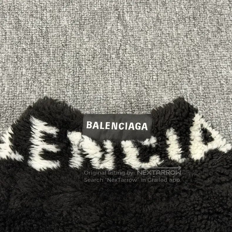 Balenciaga Balenciaga Black all-over print reversible Mastercard flee Size US M / EU 48-50 / 2 - 8 Thumbnail