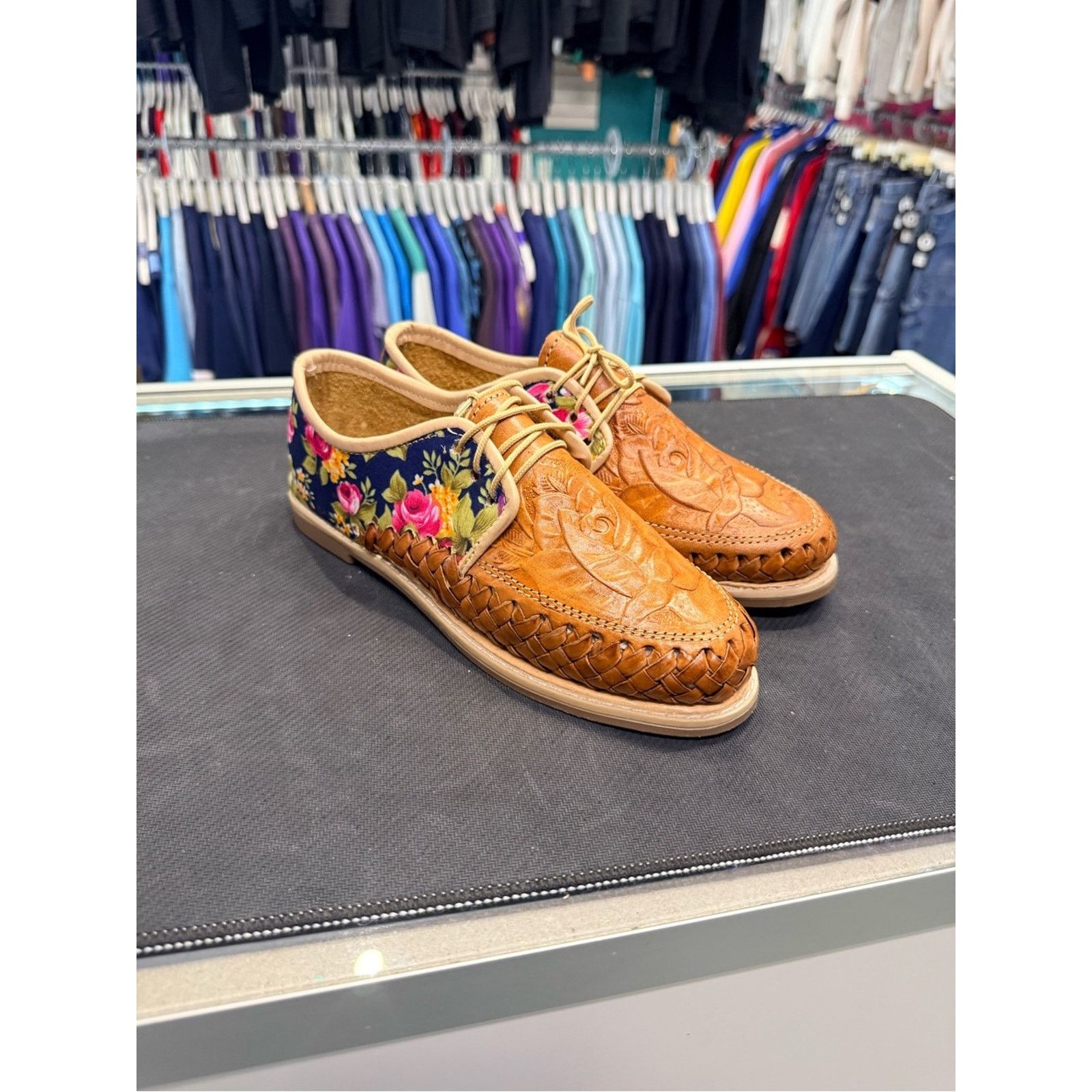 Vintage Handcrafted Floral Tooled Leather Oxford Shoes Size US 8 / IT 38 - 4 Thumbnail