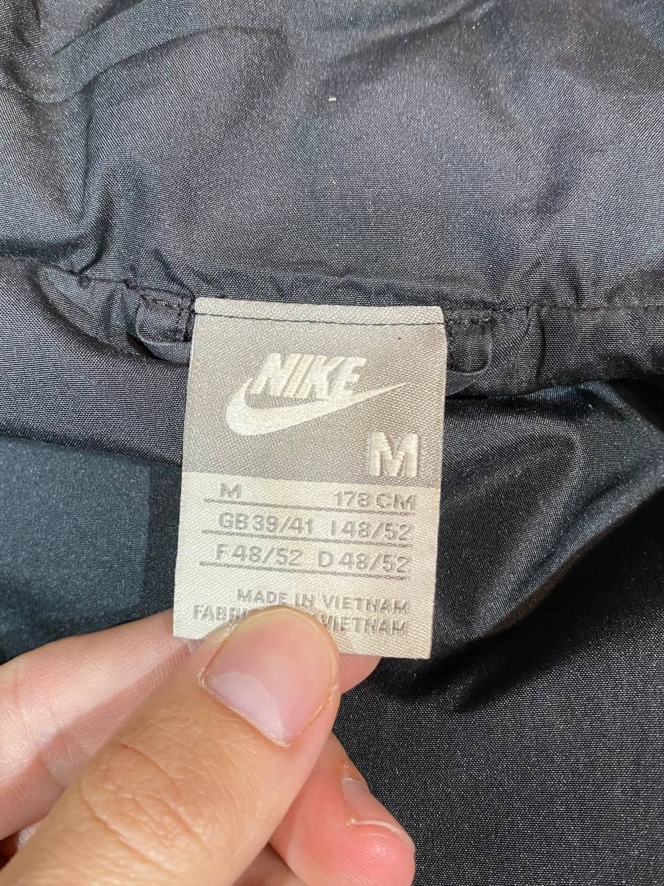 Nike × Vintage 00s Vintage Nike Streetwear Y2K Black Vest Swoosh Size US M / EU 48-50 / 2 - 10 Thumbnail