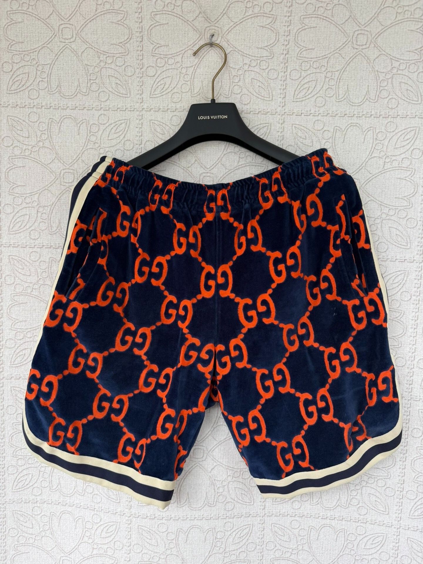 Gucci gucci double g print velour shorts size m Size US 30 / EU 46 - 1 Thumbnail