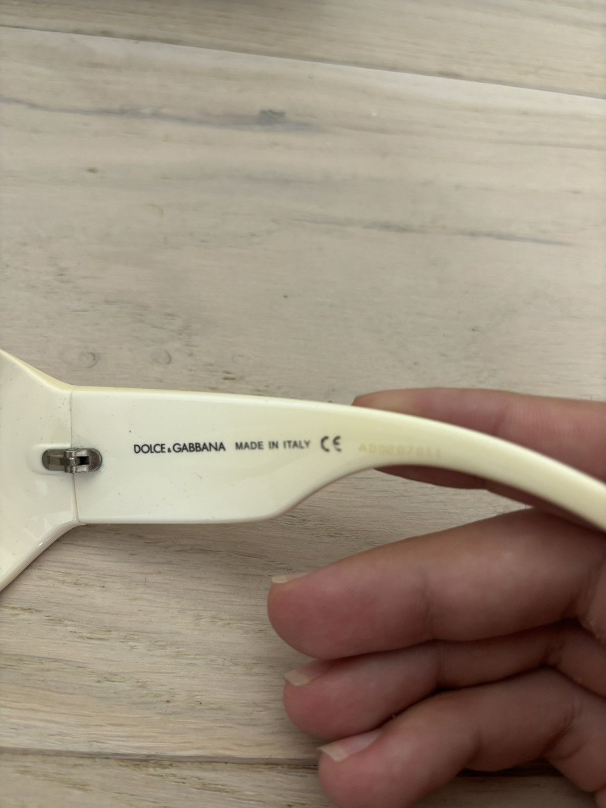 Dolce & Gabbana Dolce & Gabbana White Frame Sunglasses Size ONE SIZE - 2 Thumbnail