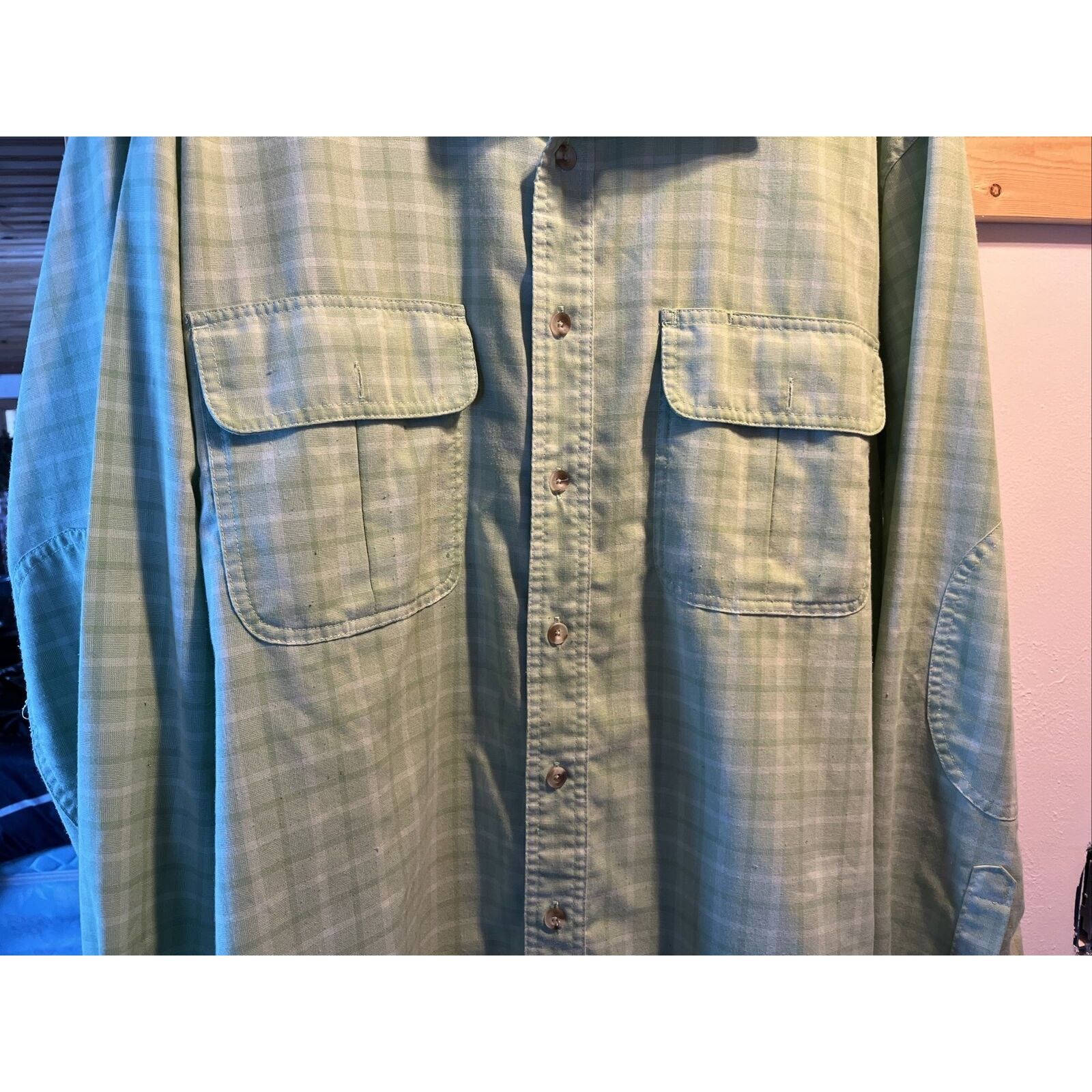 Cabelas Cabela’s Men’s L Green Check LS Button Polyester Blend Shirt Size US L / EU 52-54 / 3 - 5 Thumbnail