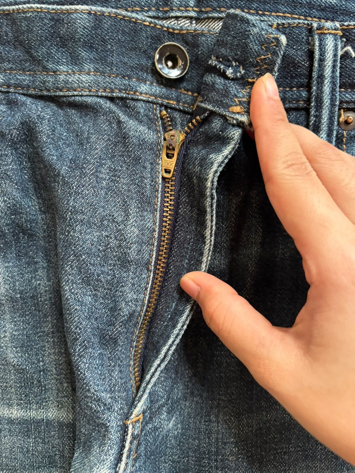 Japanese Brand Vintage Japanese Brand Faded Wash Spell Out Baggy Jeans Size US 38 / EU 54 - 3 Thumbnail