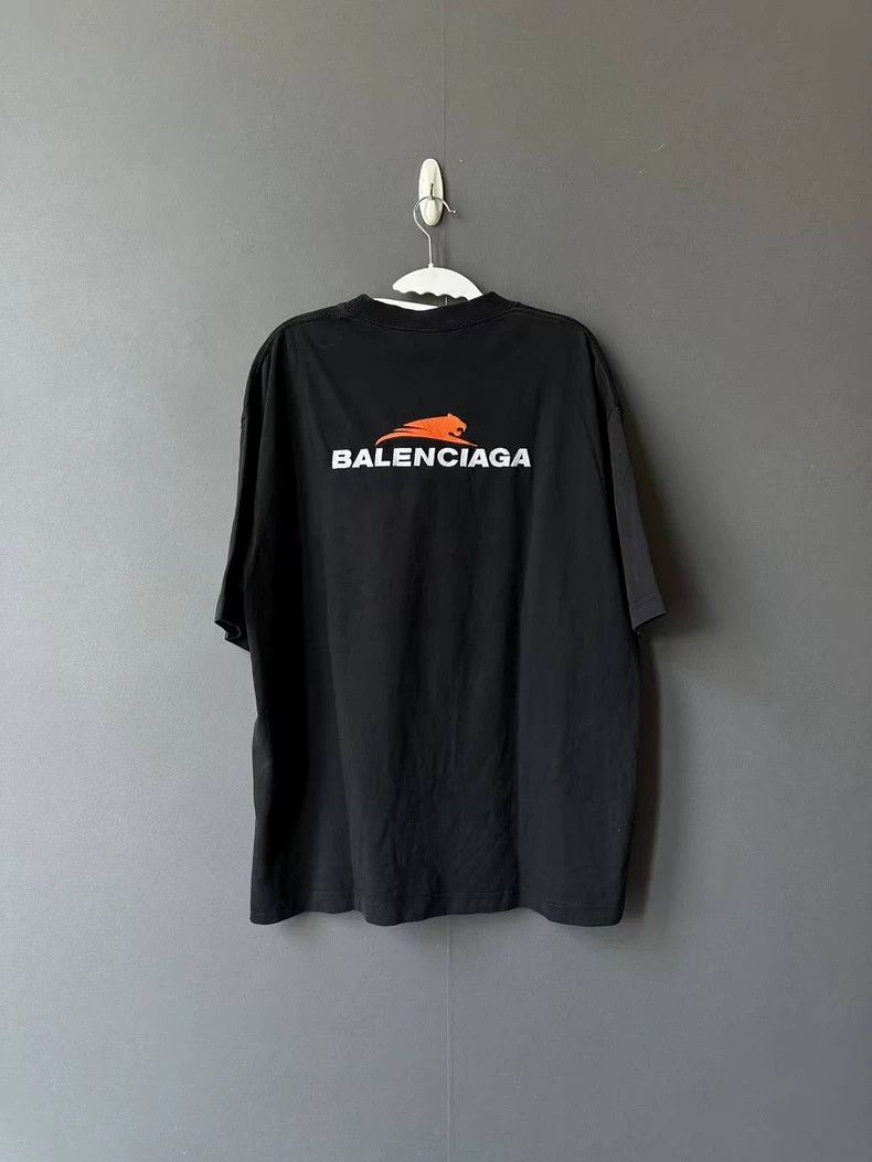Balenciaga Balenciaga Embroidered front and back short sleeves Size US S / EU 44-46 / 1 - 2 Thumbnail