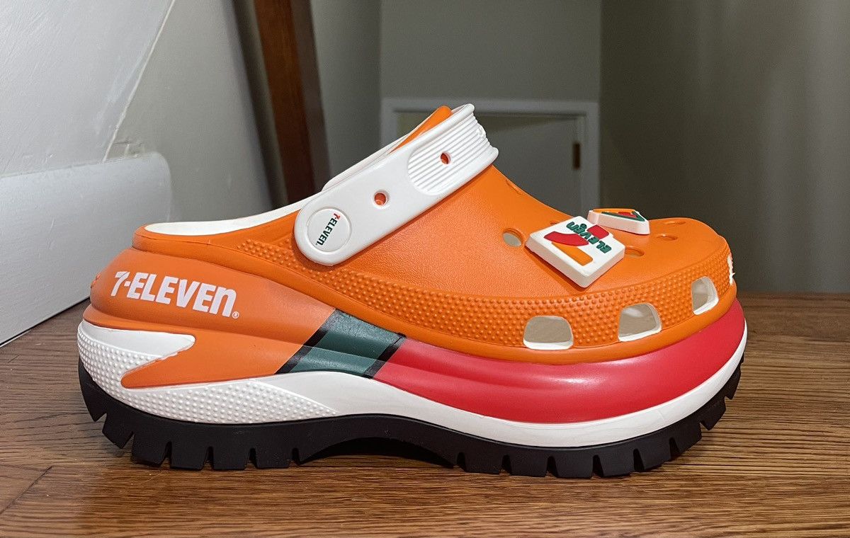 Crocs Crocs Mega Crush Clog 7-Eleven Orange Women’s 8 Size US 8 / IT 38 - 1 Thumbnail