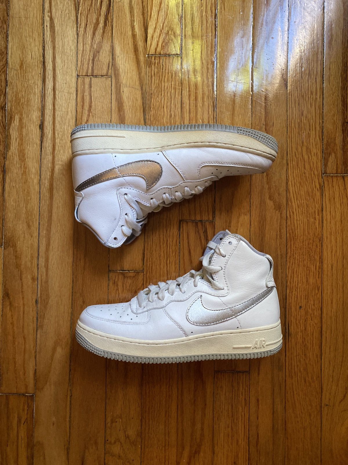 Nike Air Force 1 Hi Retro QS