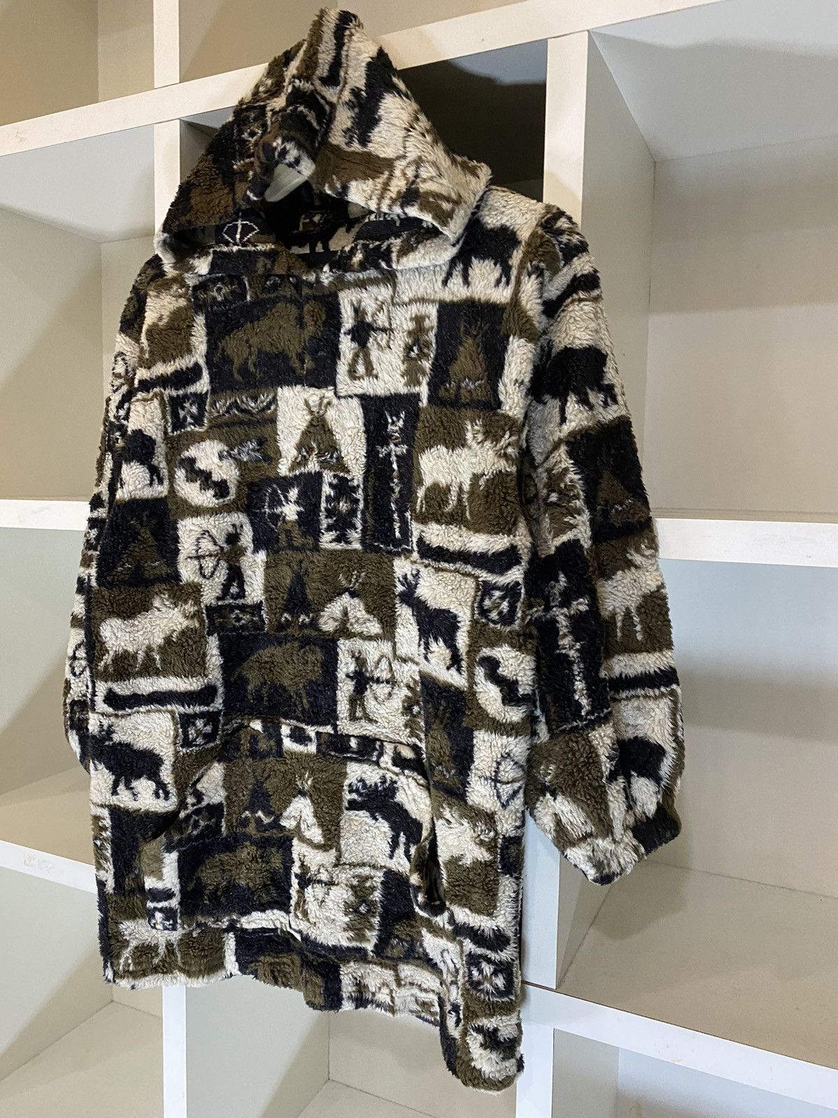 Japanese Brand × Vintage Printed Fleece Hoodie by Flapaoodles Outerwear Size US S / EU 44-46 / 1 - 3 Thumbnail