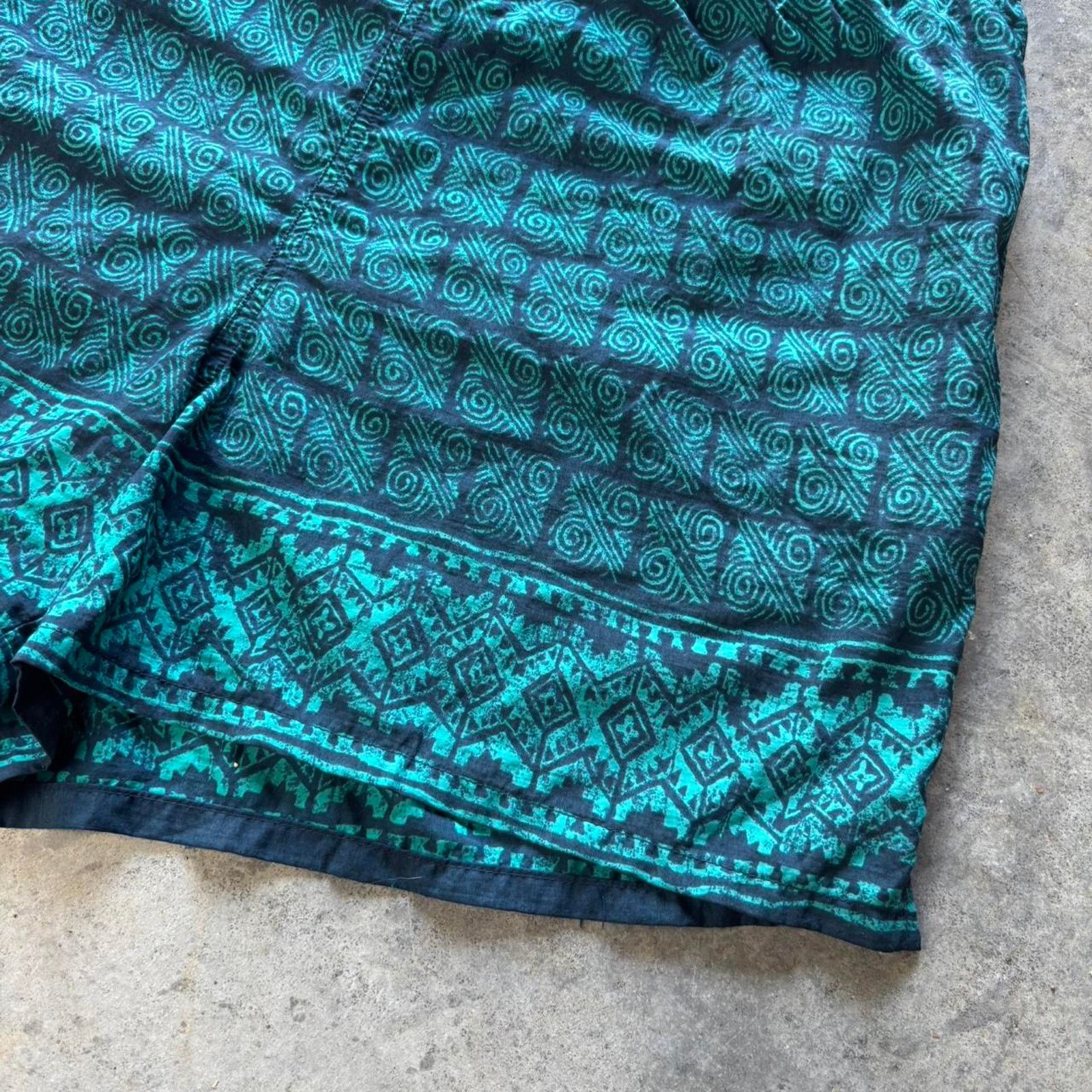 Billabong × Quicksilver × Vintage Y2K Tribal Print Surf Swim Shorts Size US 40 / EU 56 - 2 Thumbnail