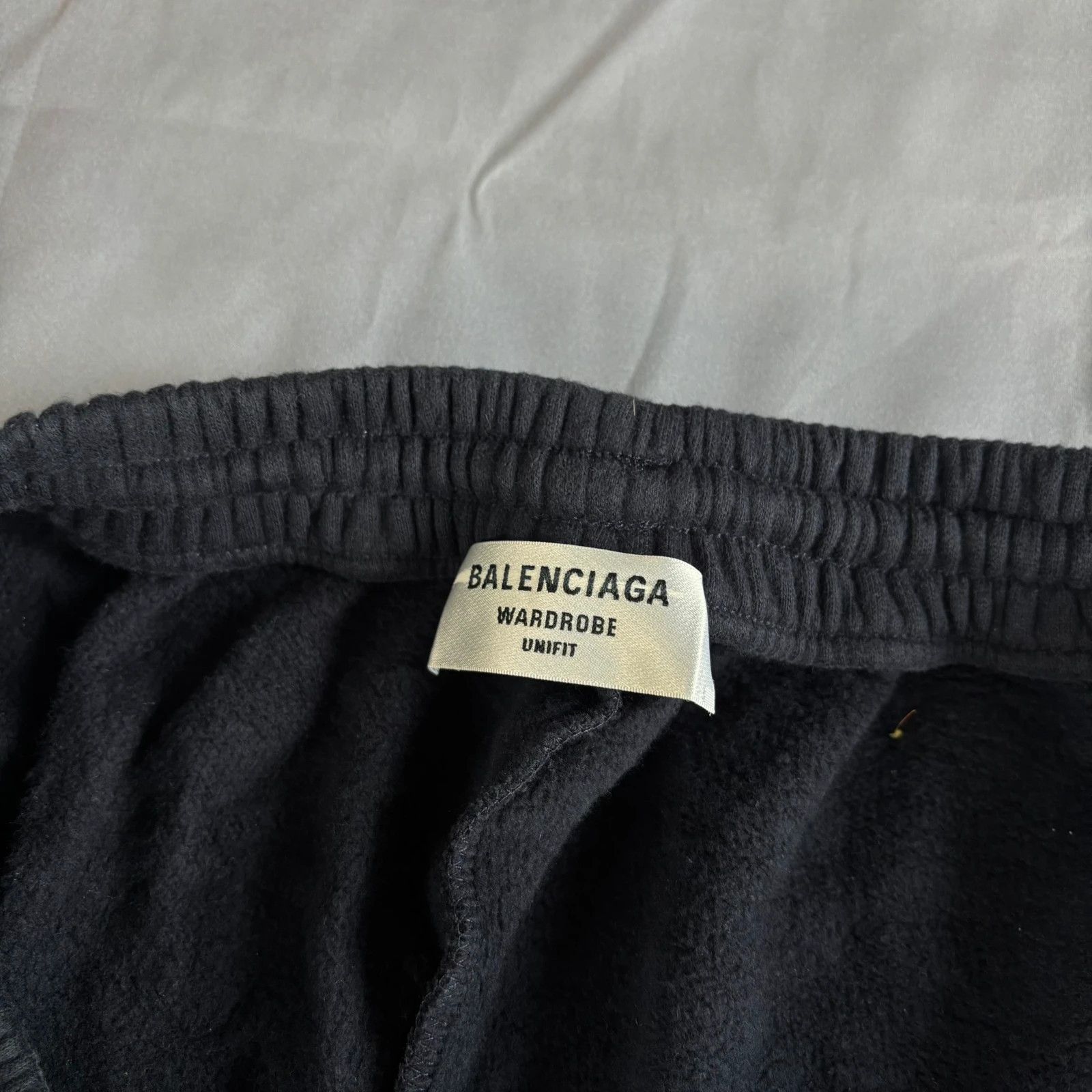 Balenciaga Balenciaga crest shorts Size US 32 / EU 48 - 3 Thumbnail