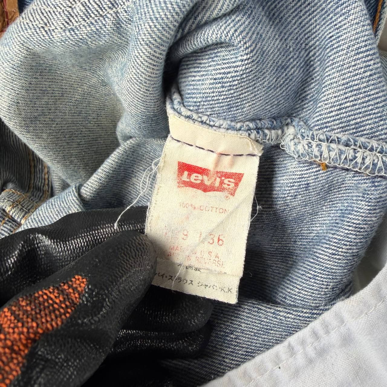 Levi's VTG LEVIS 501 YEARS 93 DISTRESSED DENIM KURT COBAIN STYLE Size US 28 / EU 44 - 10 Thumbnail