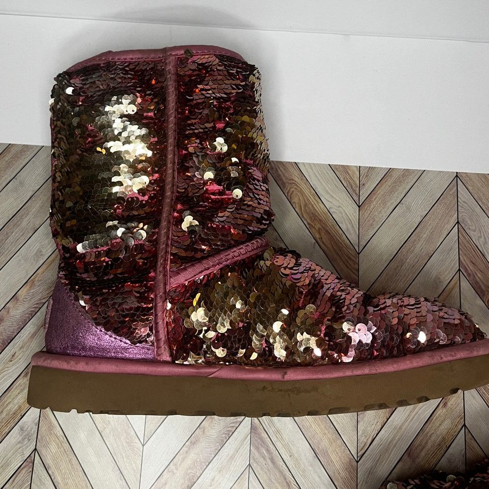 Ugg UGG Classic Short Sequin Winter Boots Pink Women's Size 7 Size US 7 / IT 37 - 6 Thumbnail