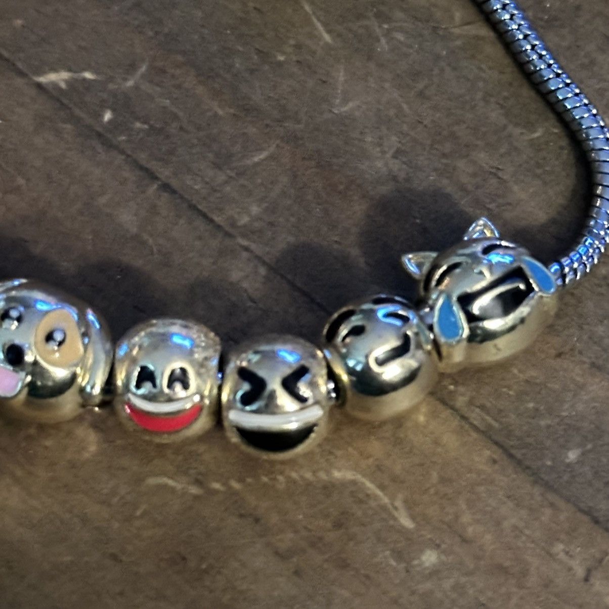 Other Two tone emoji sliding bead charm bracelet Size ONE SIZE - 4 Thumbnail