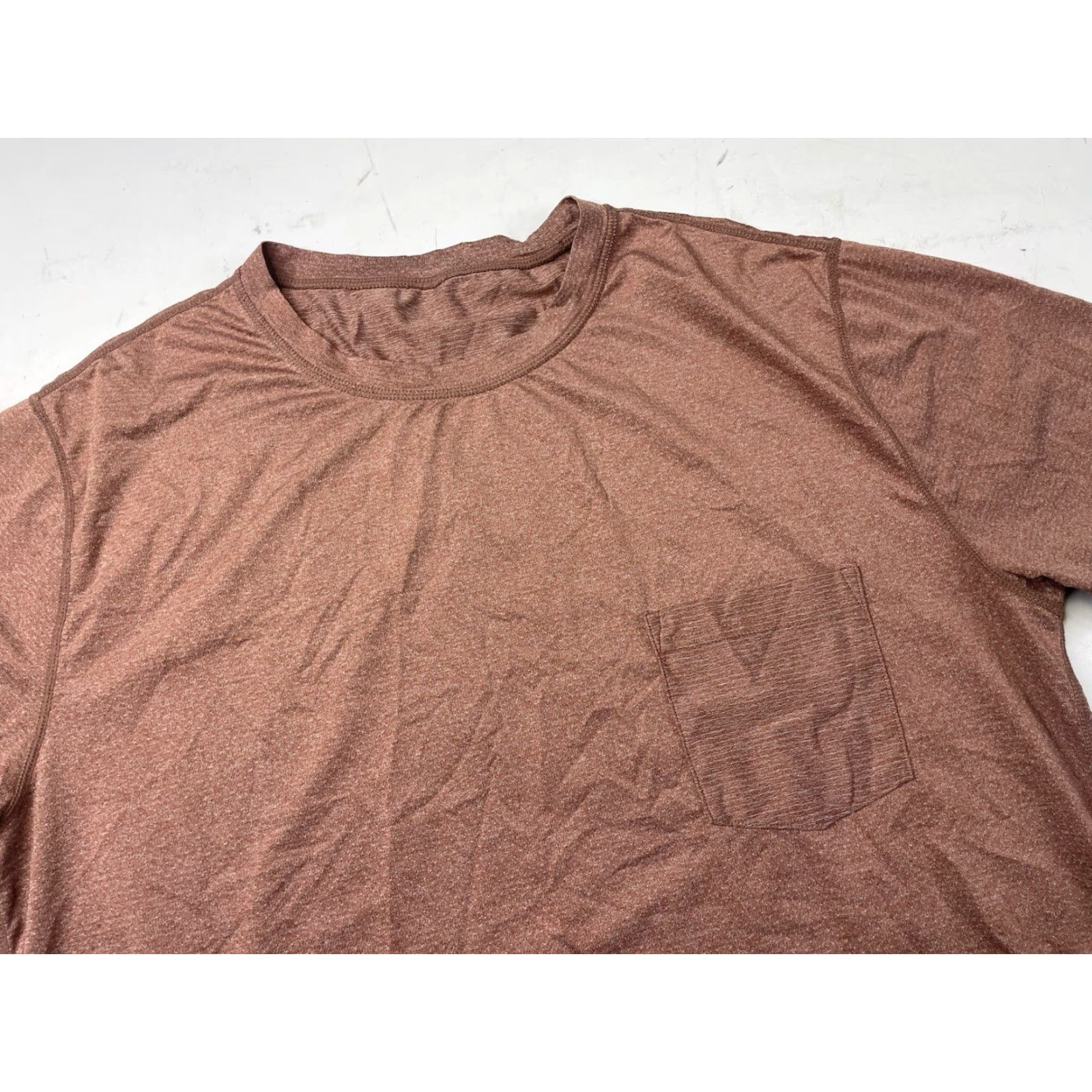 Vuori Vuori Shirt Mens L Red Tradewind Performance Pocket Tee Lightweight Gym Vent Size US L / EU 52-54 / 3 - 3 Thumbnail