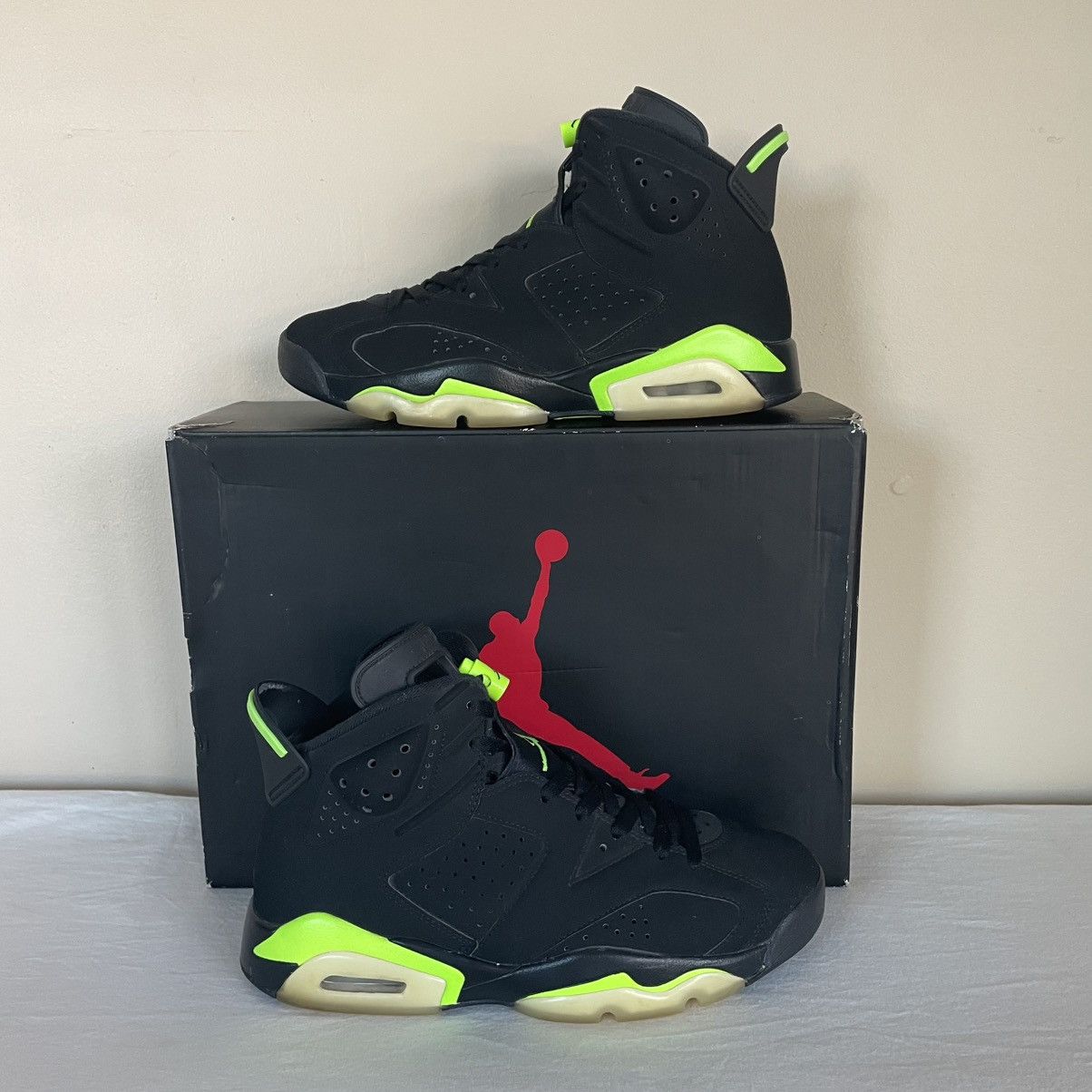 Jordan Brand × Nike Nike Air Jordan 6 Retro Electric Green Mens US Size 8 Size US 8 / EU 41 - 1 Thumbnail