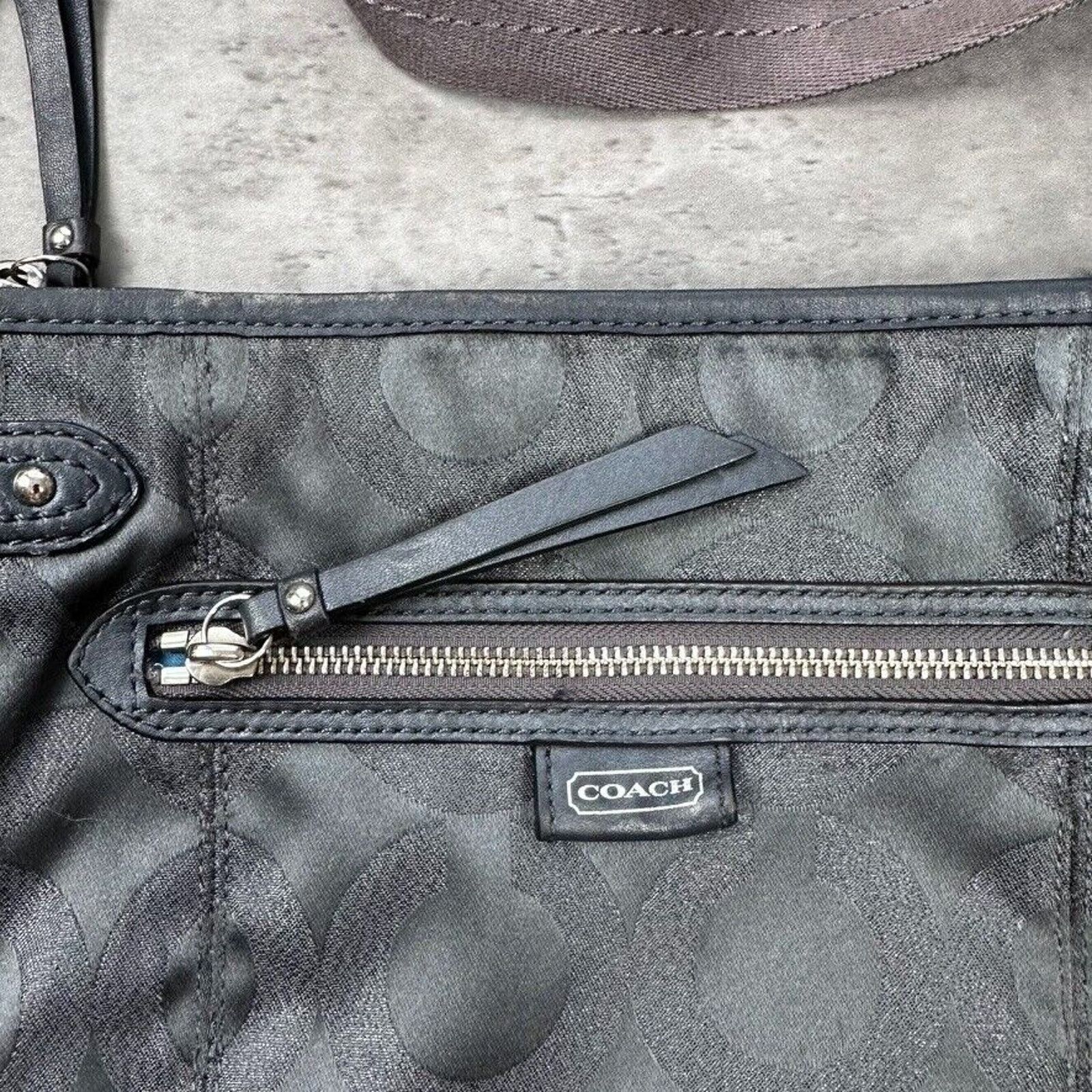 Coach Coach Black Gray Shimmery Messenger Bag Y2K Size ONE SIZE - 3 Thumbnail