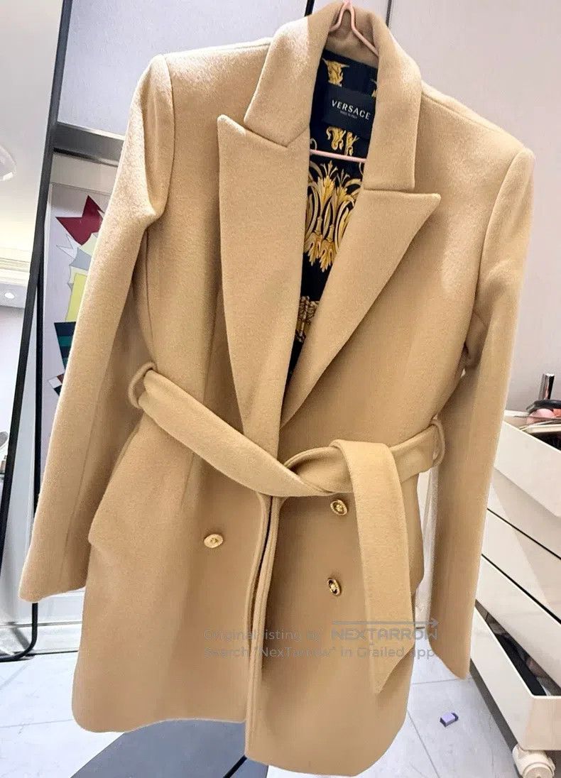 Versace Versace Waist cinched women's wool coat Size S / US 4 / IT 40 - 1 Thumbnail
