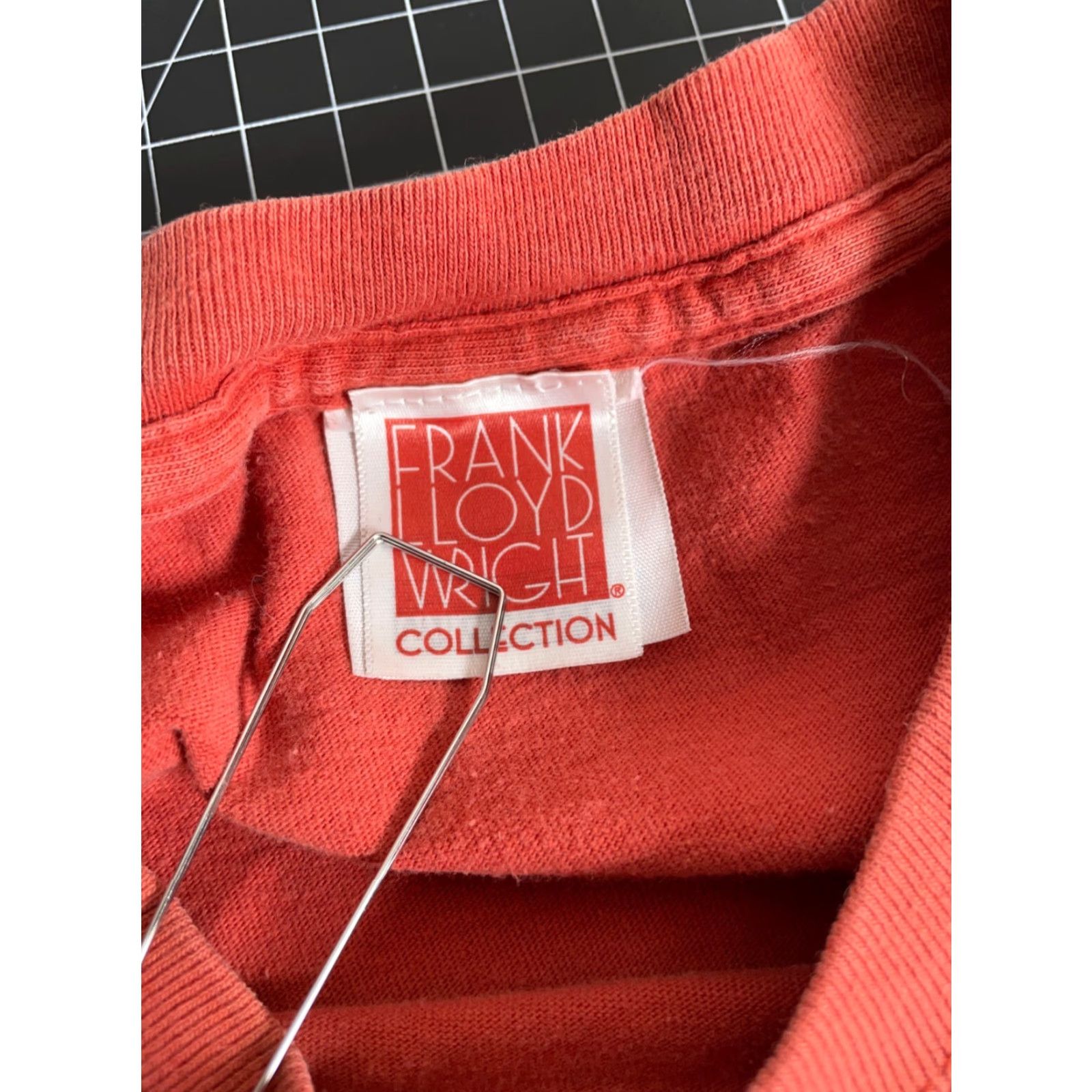VINTAGE Frank Lloyd Wright T-Shirt Adult XL Orange Modern Architecture 2003 Graphic Print Art Mens