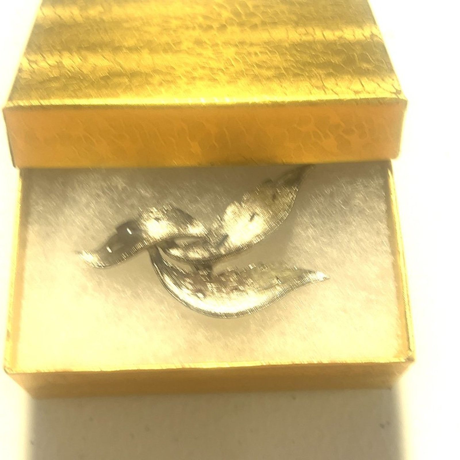 & Other Stories Vintage - JJ (Jonette Company) -Silvertone Three Leaf Brooch Size ONE SIZE - 4 Thumbnail