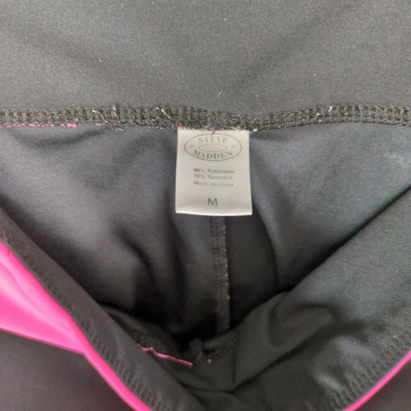 Steve Madden Steve Madden Women's M Black & Neon Pink Short Leggings Size 30" / US 8 / IT 44 - 4 Thumbnail