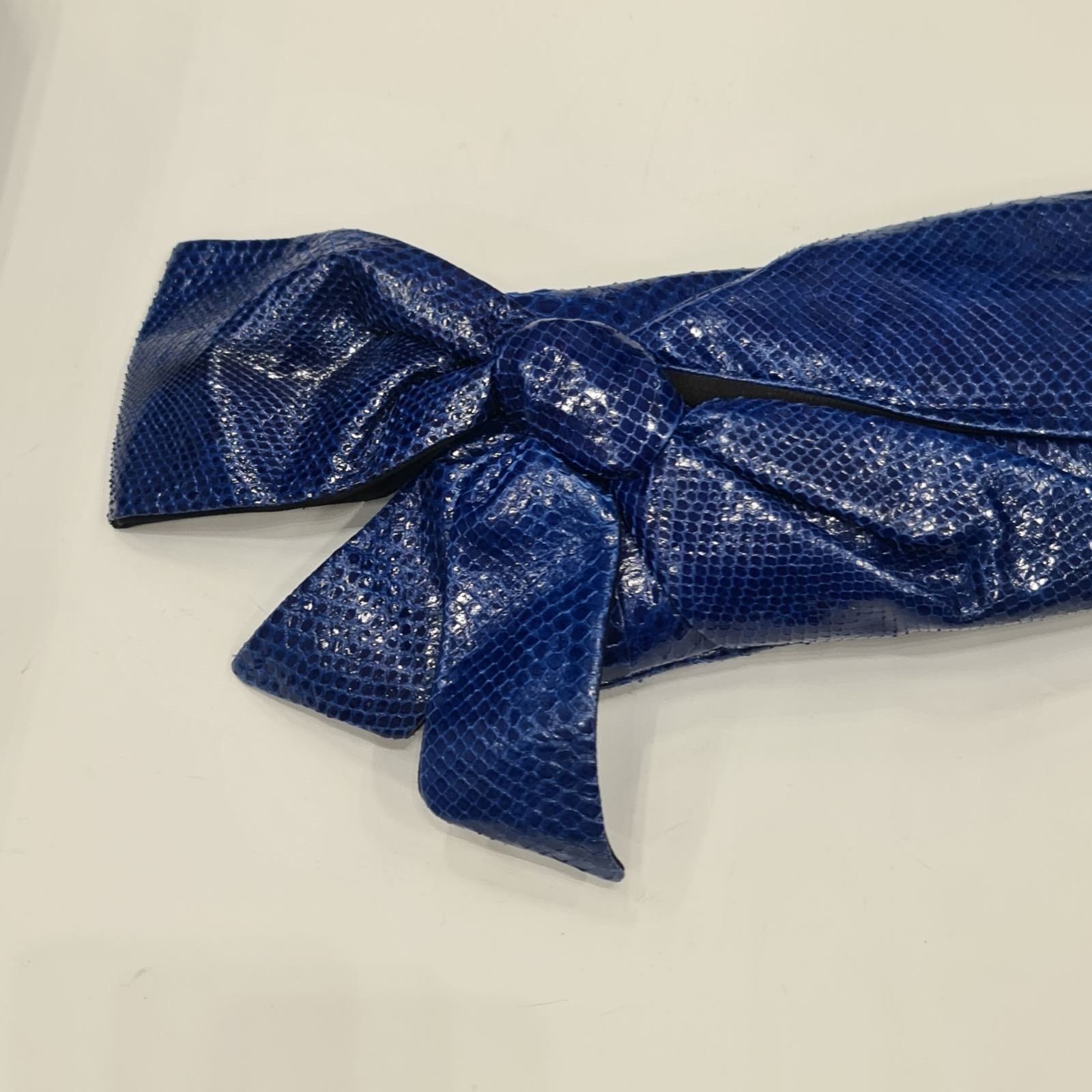 Valentino Valentino Garavani Blue Snakeskin Clutch Bow Bag Size ONE SIZE - 7 Thumbnail