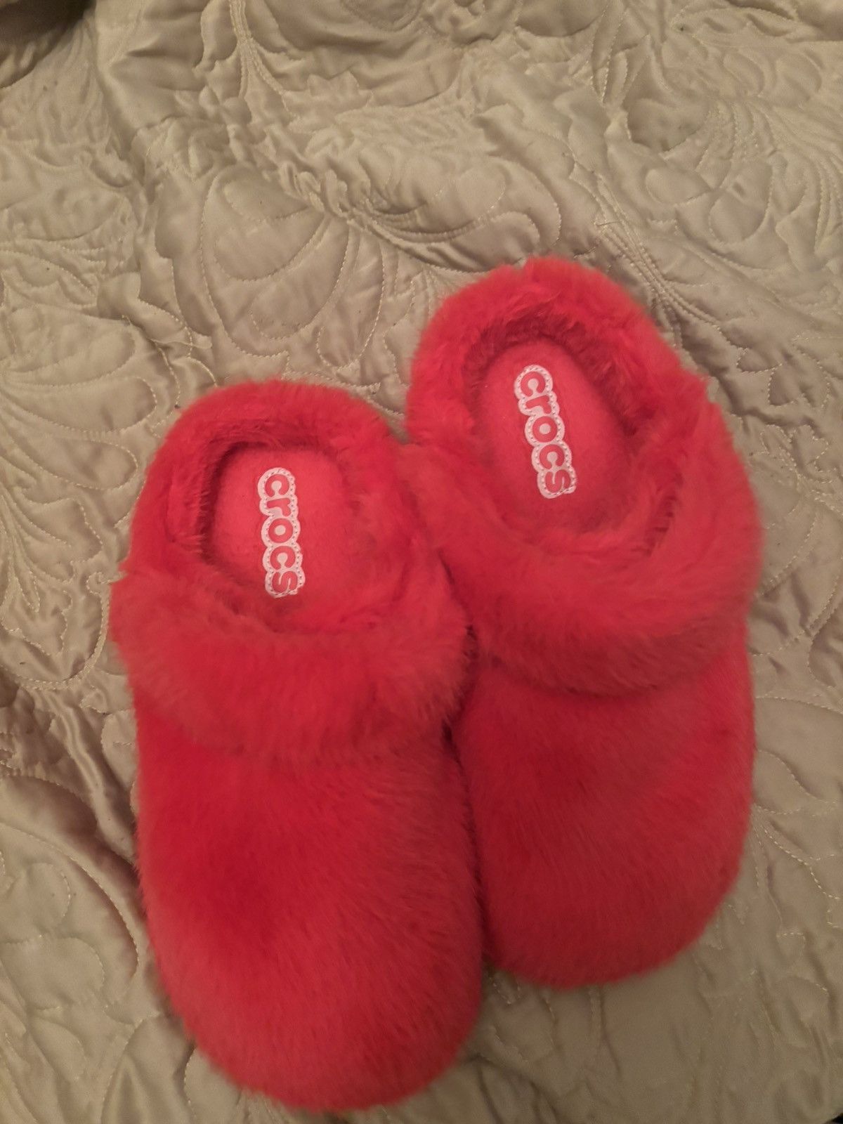 Crocs Pink Fur Crocs Size US 9 / EU 42 - 2 Thumbnail