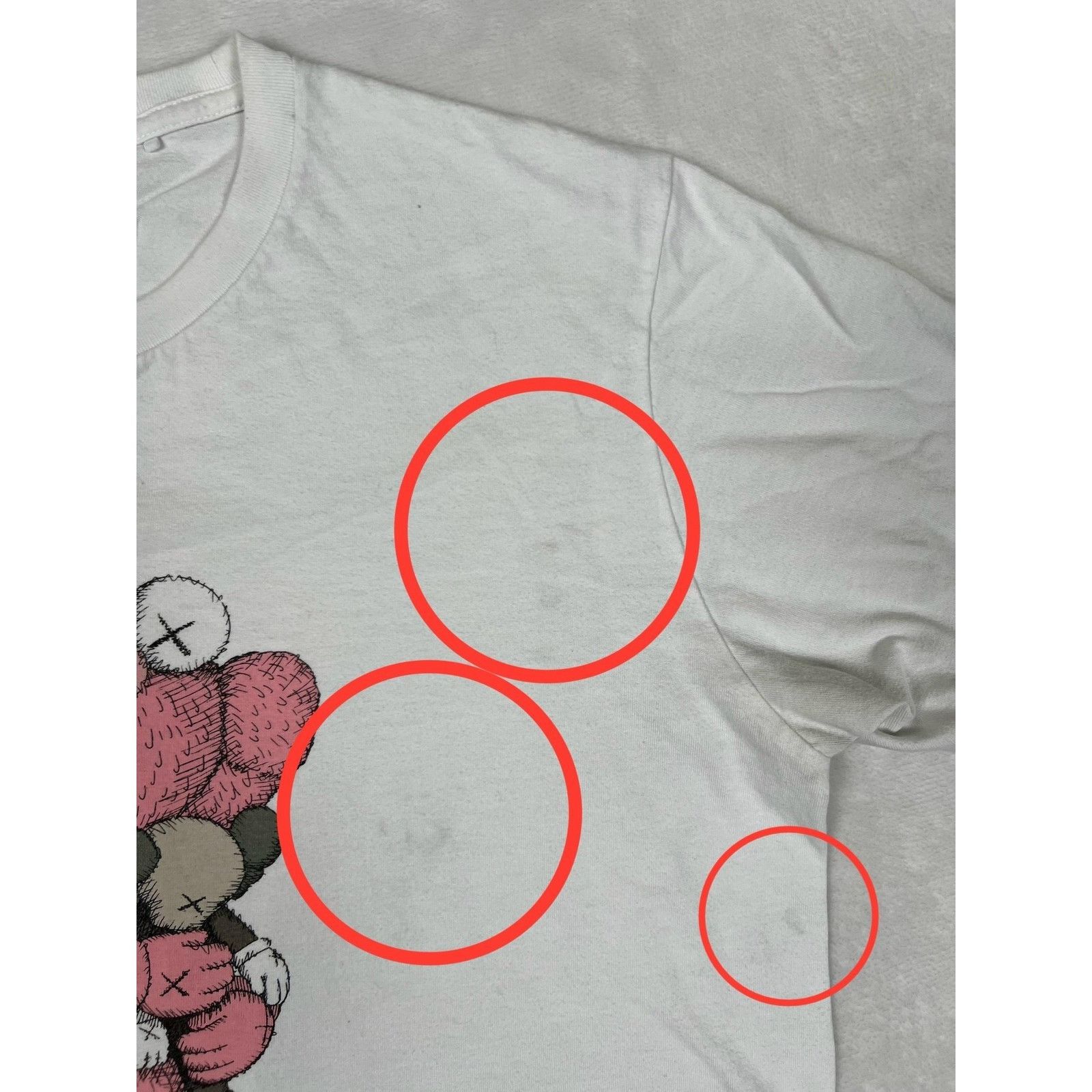 Uniqlo KAWS Uniqlo UT T-Shirt Mens Large White Pink BFF Companion S Size US L / EU 52-54 / 3 - 4 Thumbnail