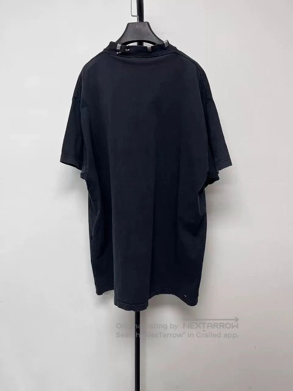 Balenciaga Balenciaga Women's Round Neck Straight T-shirt. Size M / US 6-8 / IT 42-44 - 2 Thumbnail