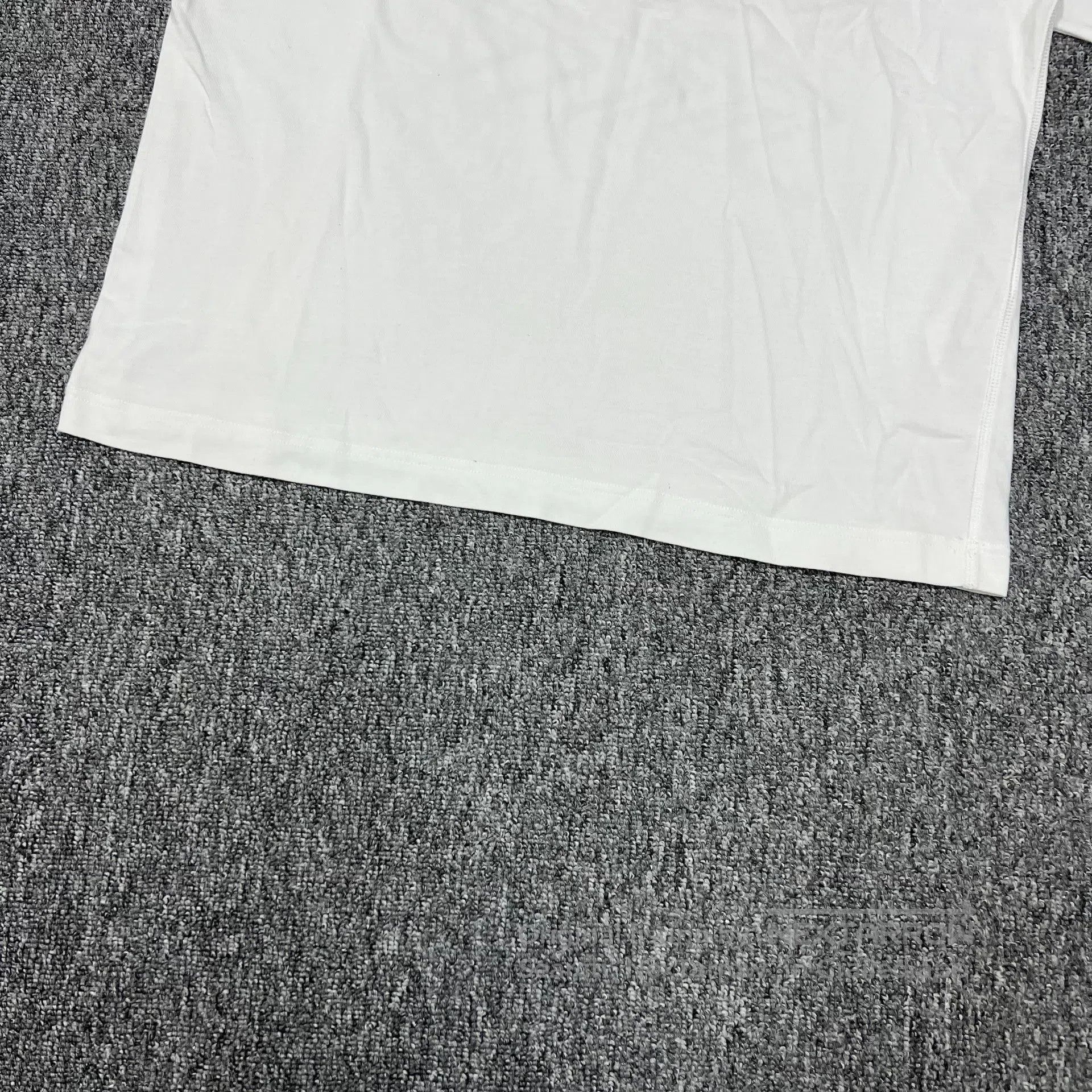 Gucci Guicci Red Label: 6 logos on the chest front Short-sleeved Size US XS / EU 42 / 0 - 6 Thumbnail