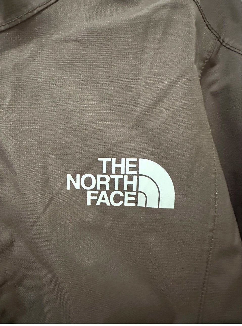 The North Face Short waterproof jacket The North Face Quest in taupe Size S / US 4 / IT 40 - 4 Thumbnail