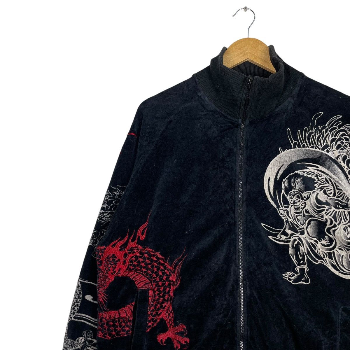 Japanese Brand 💥KARAKURI TAMASHI JAPAN SUKAJAN OVERPRINTED Size US L / EU 52-54 / 3 - 6 Thumbnail