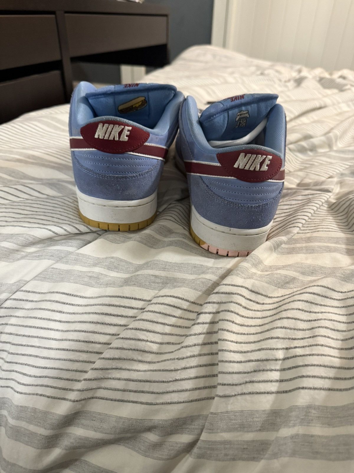 Nike Nike sb dunk low phillies Size US 12 / EU 45 - 3 Thumbnail